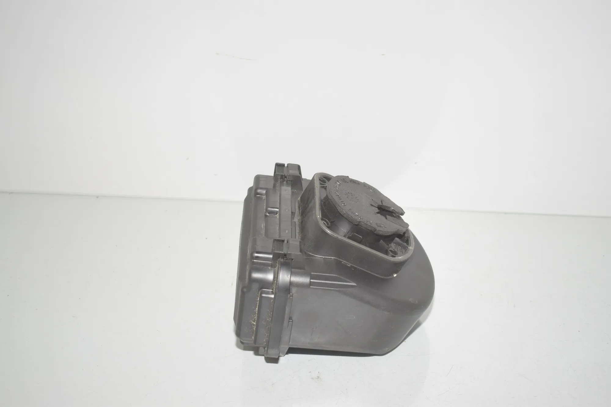 Fuse Box – OEM 9224854 · BMW 2 Cabrio (F23) 218 i 2017 – 2