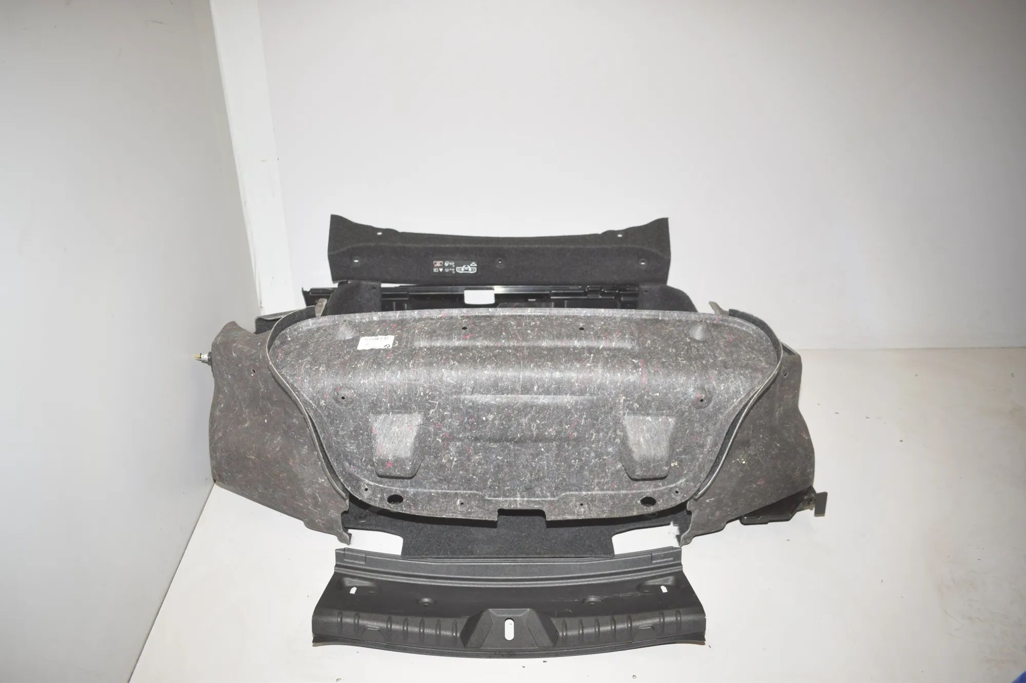 Trunk Trim Kit – OEM 7393387 · BMW 2 Cabrio (F23) 218 i 2017 – 9
