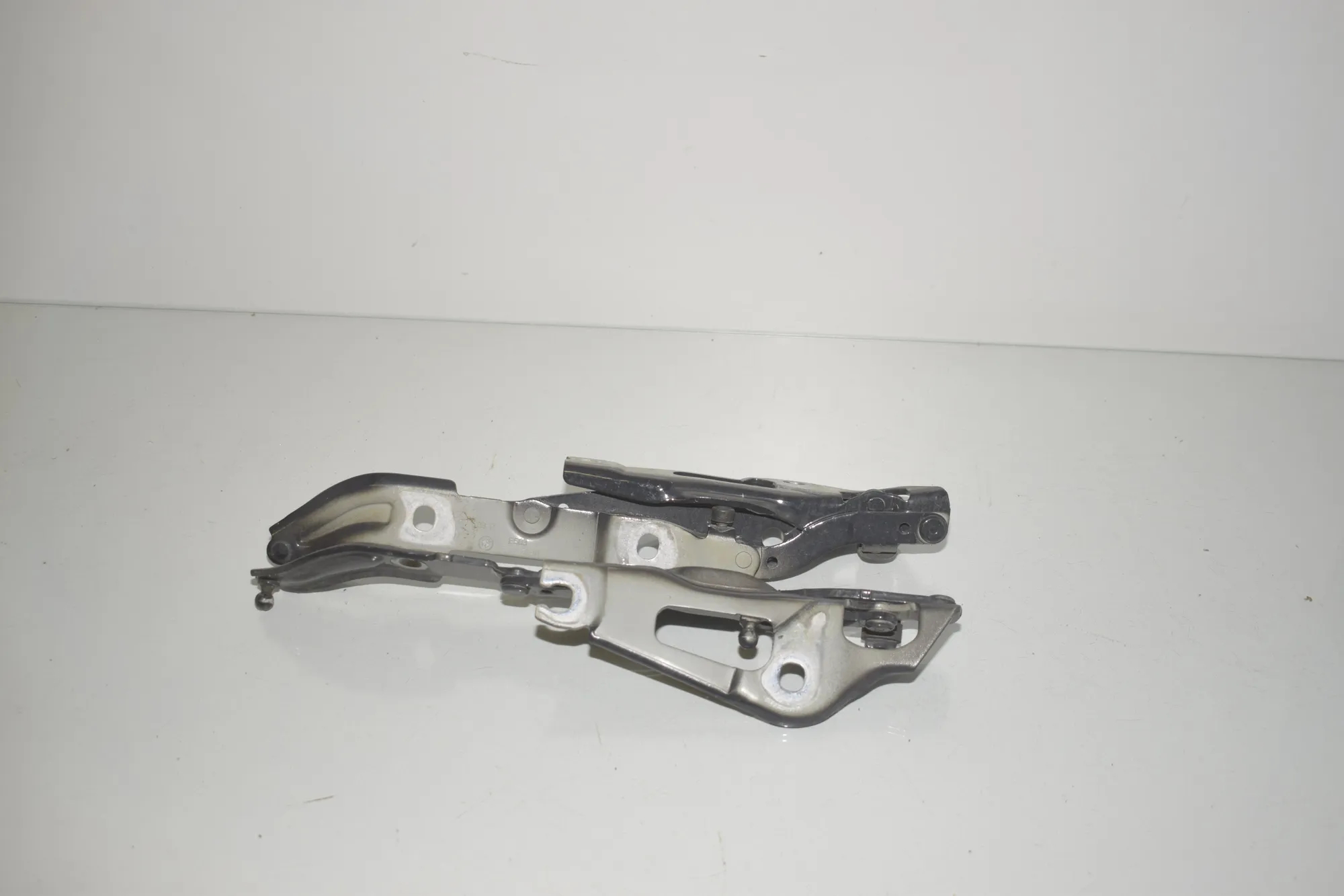 Tailgate Bootlid Hinge Set – OEM 7304557 · BMW 2 Cabrio (F23) 218 i 2017 – 4