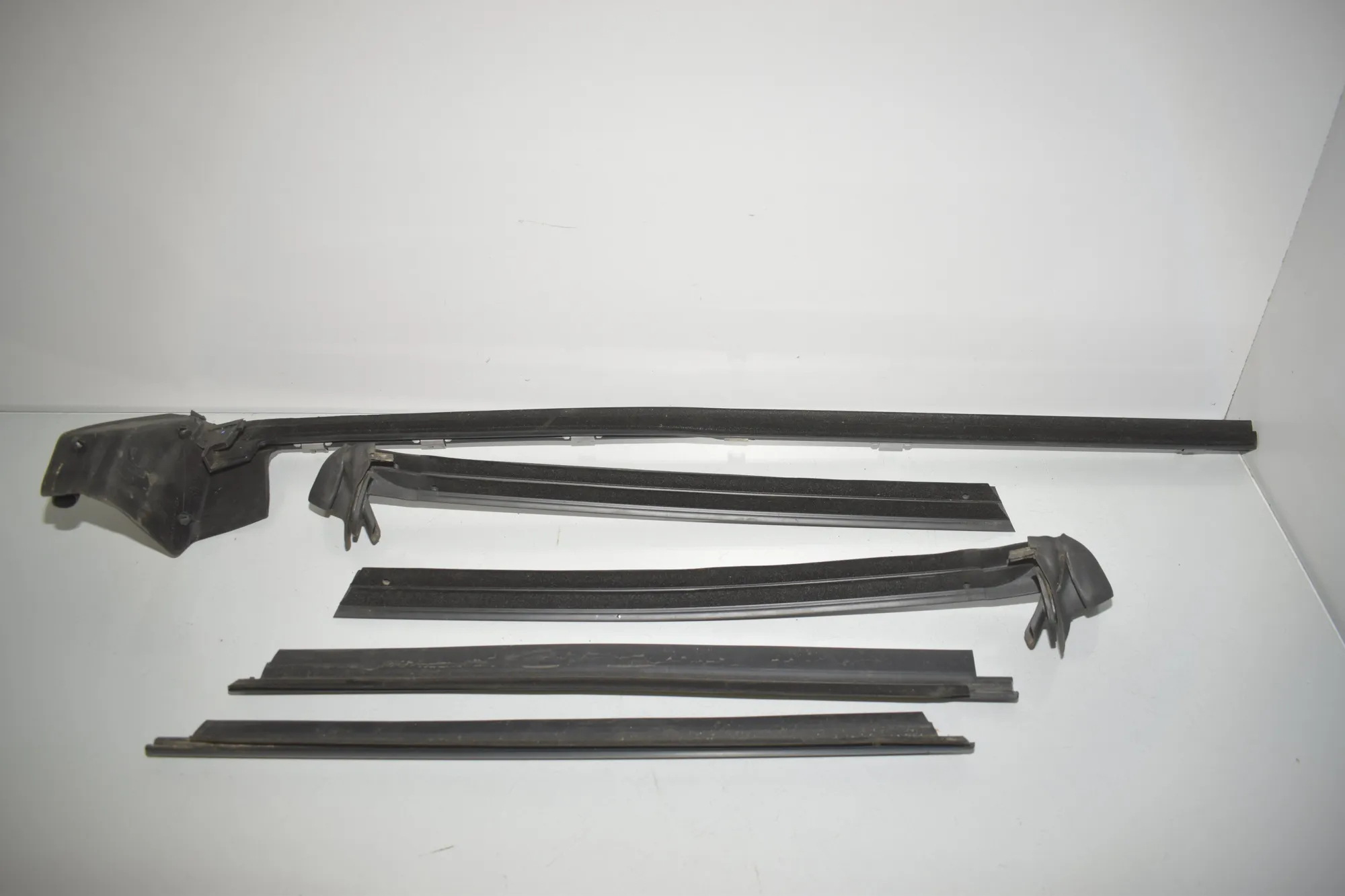 Front Right Door Rubber Seal – OEM 7267931 · BMW 2 Cabrio (F23) 218 i 2017 – 2