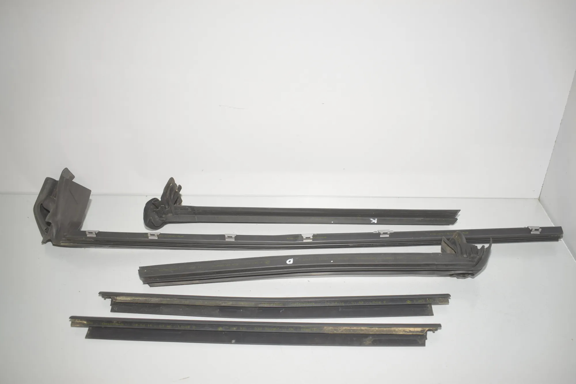 Front Right Door Rubber Seal – OEM 7267931 · BMW 2 Cabrio (F23) 218 i 2017 – 3