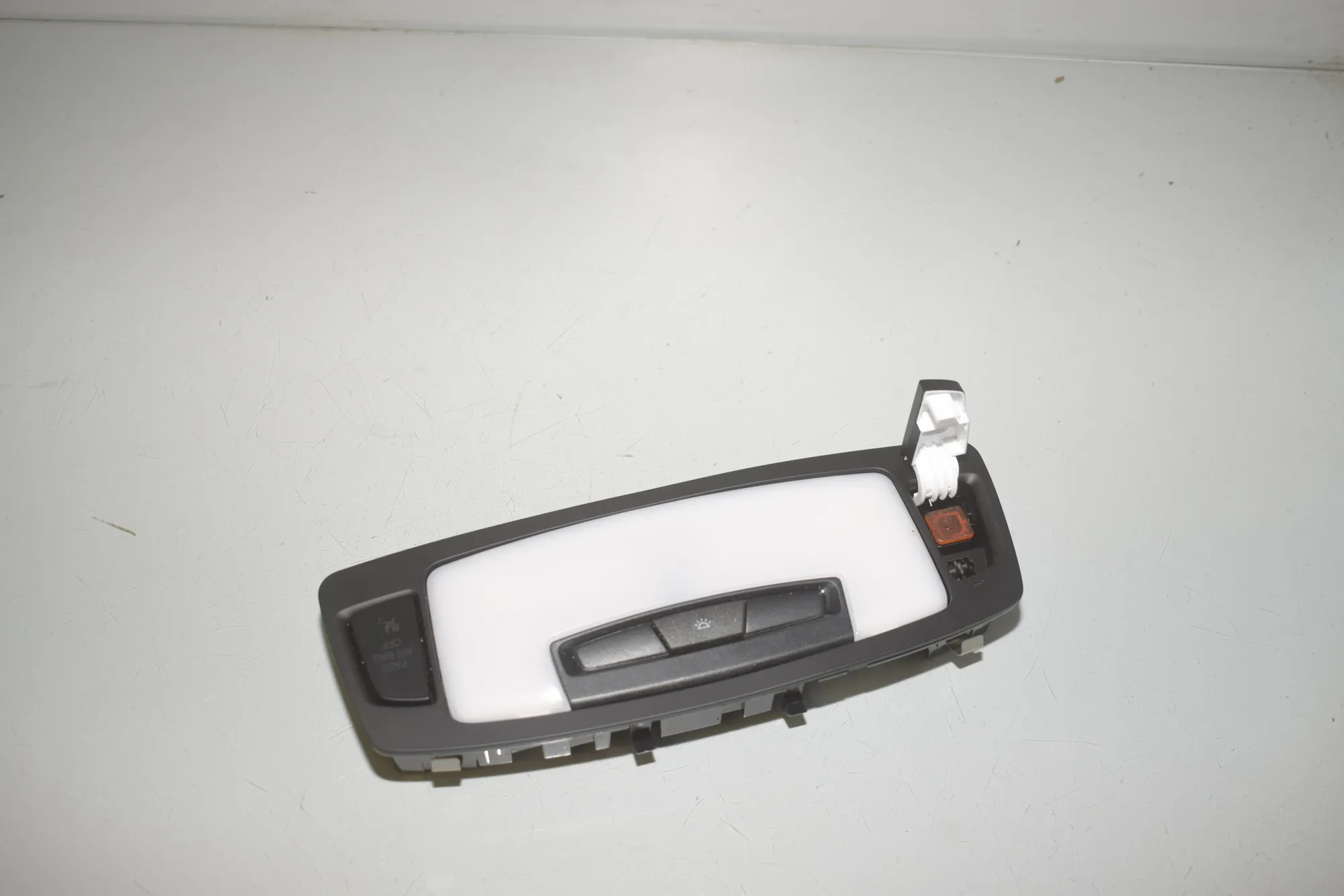 Interior Lighting – OEM 9305794 · BMW 2 Cabrio (F23) 218 i 2017 – 3