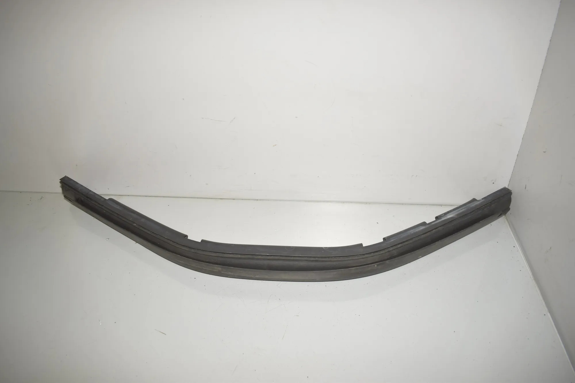 Engine Rubber Seal – OEM 7239146 · BMW 2 Cabrio (F23) 218 i 2017 – 2