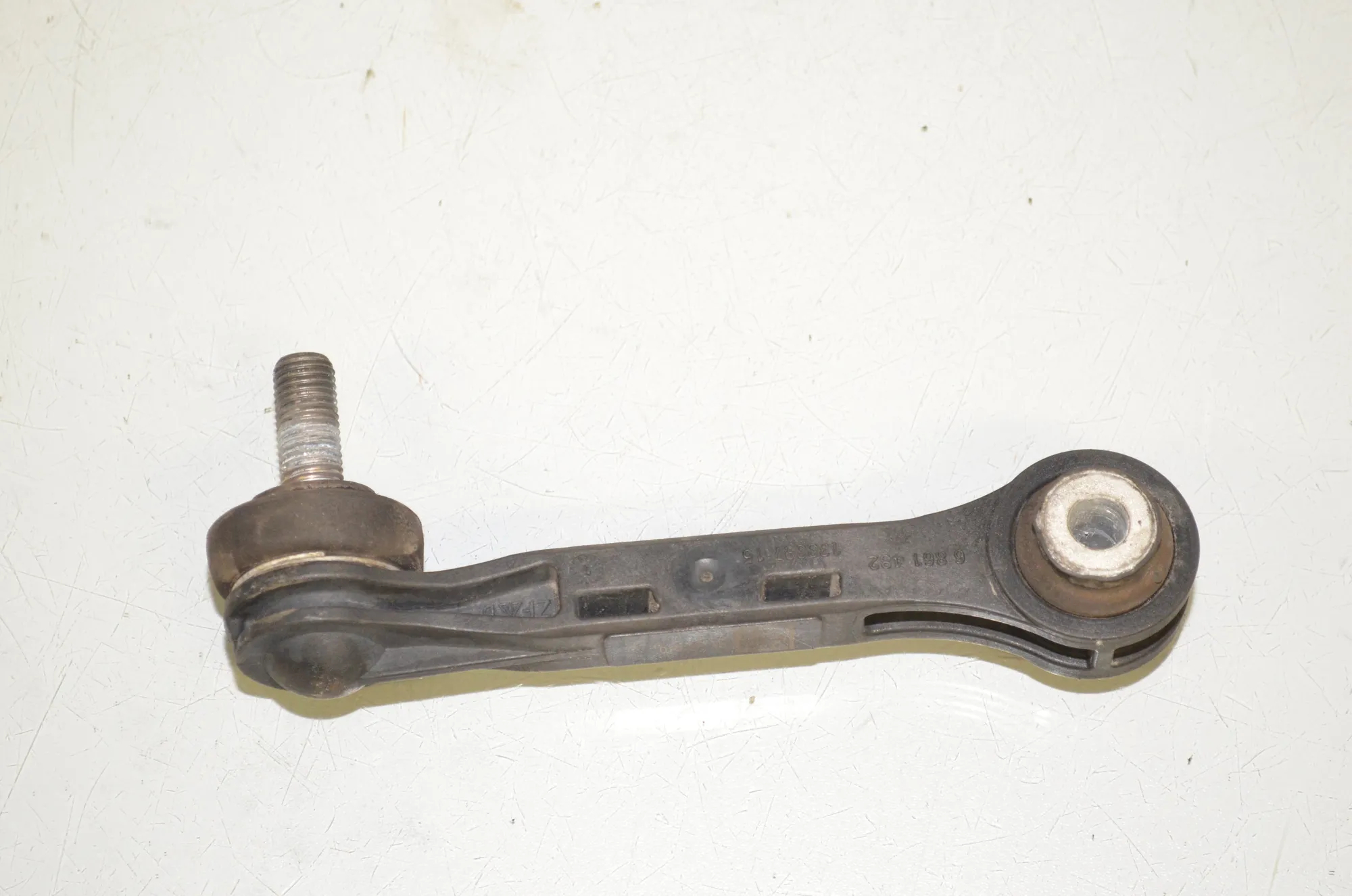 Rear Right Stabilizer Link – OEM 6861482 · BMW 5 Touring (G31) (2017 - -) 520 d 2021 – 2