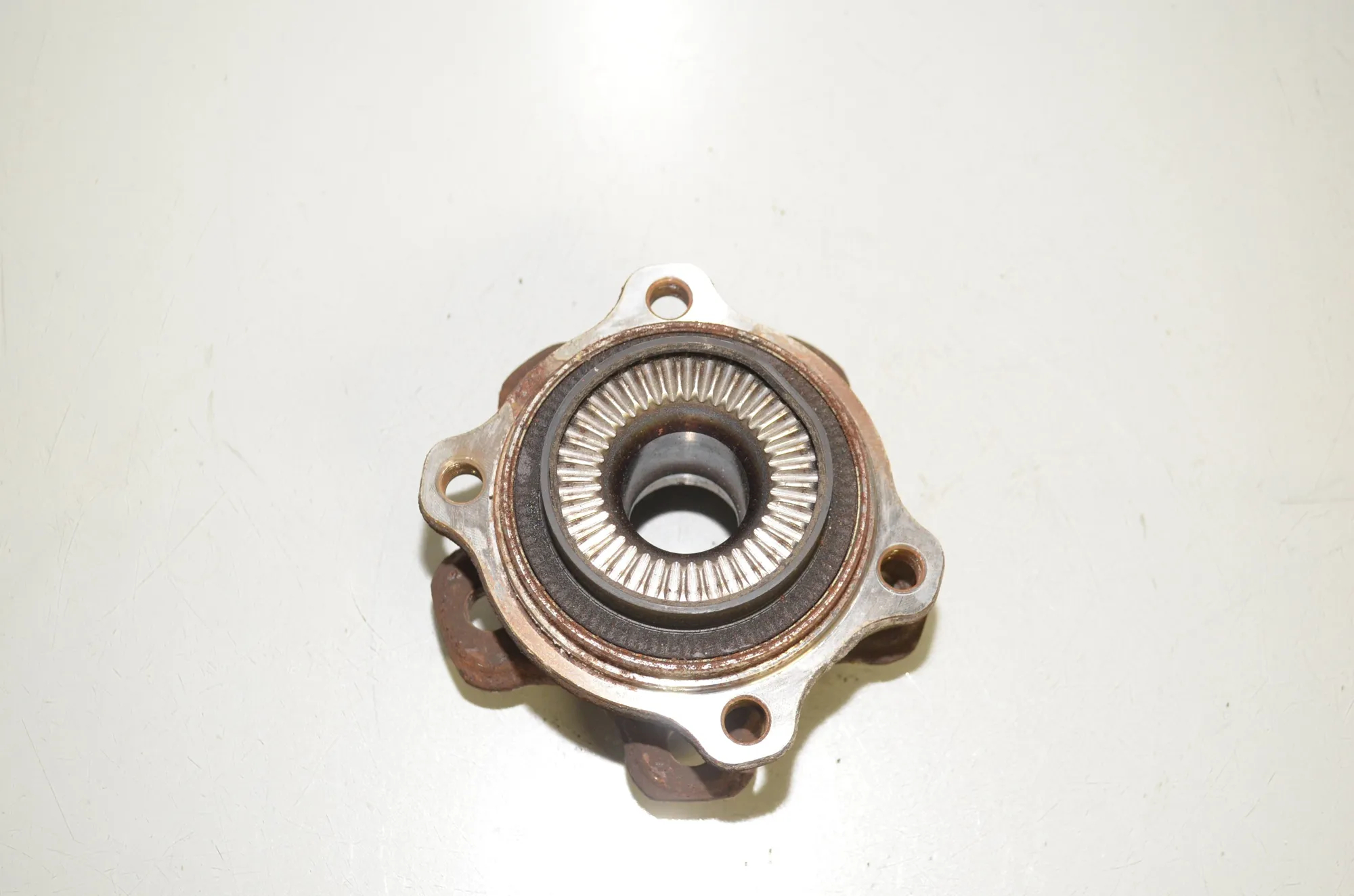 Rear Left Wheel Bearing – OEM 6899175 · BMW 5 Touring (G31) (2017 - -) 520 d 2021 – 3