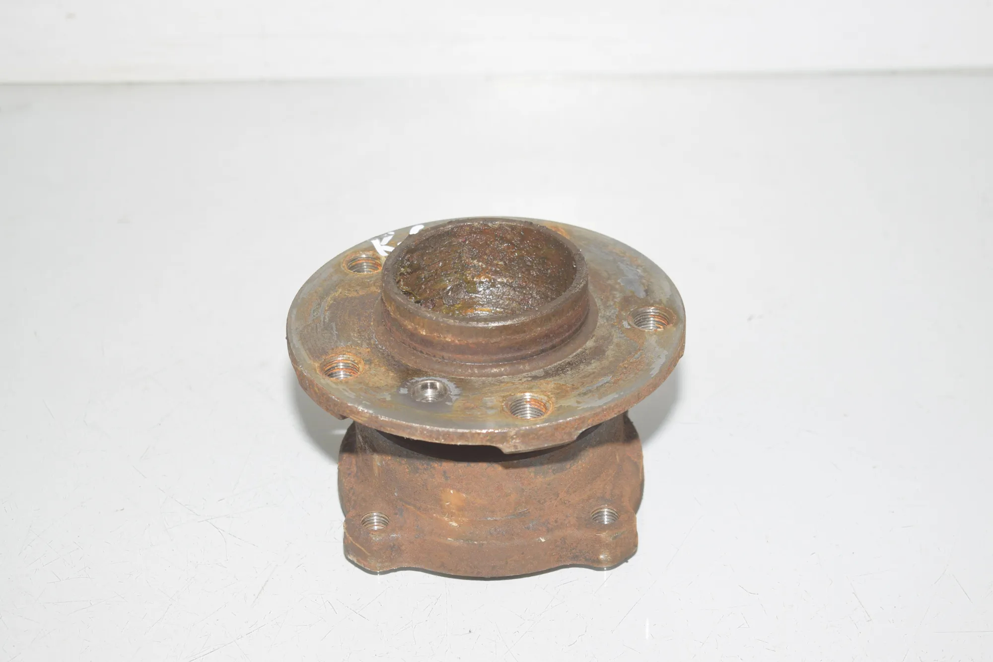 Rear Left Wheel Bearing – OEM 6867811 · BMW X5 (F15, F85) M 50 d 2017 – 2