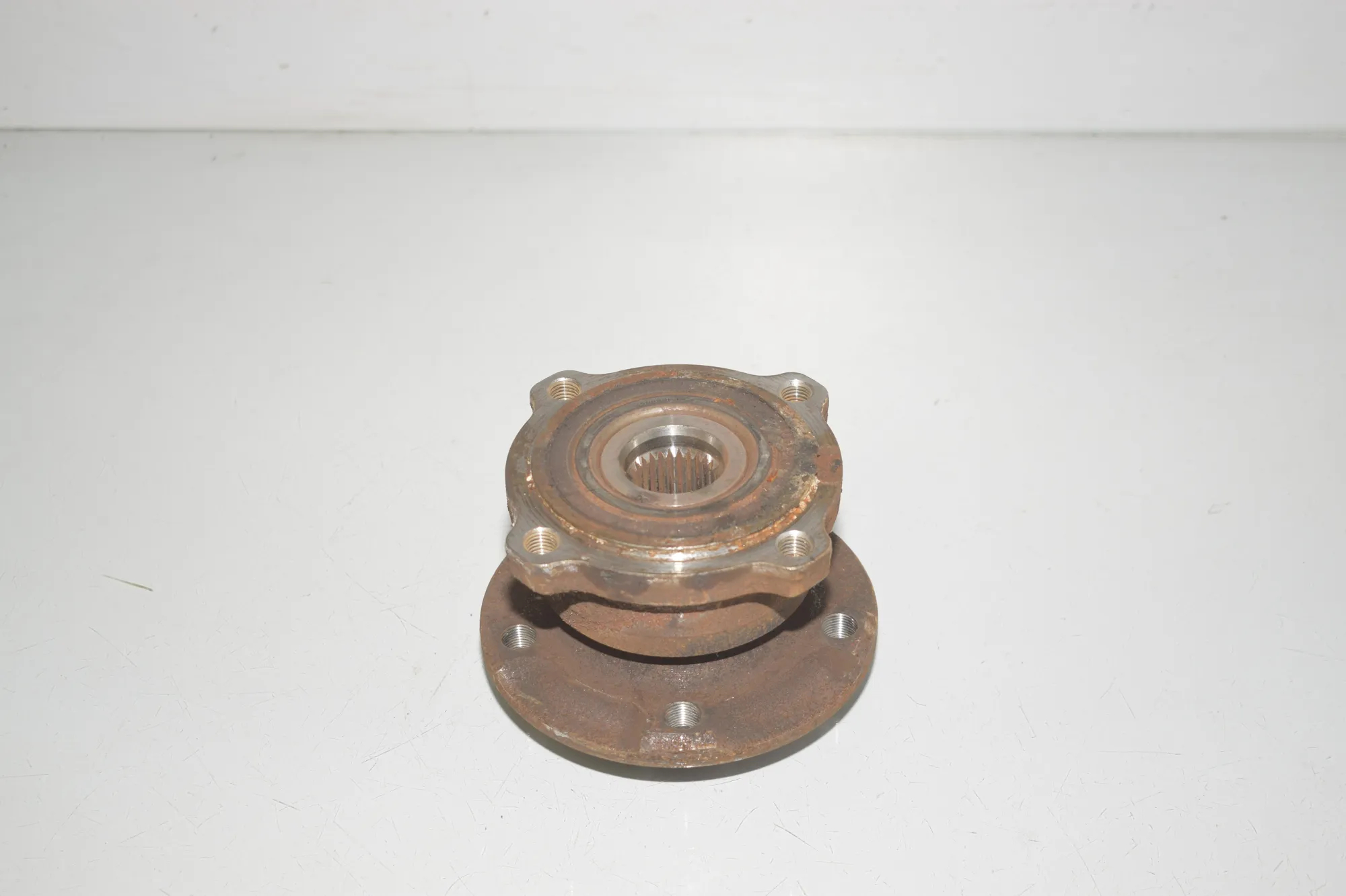 Rear Left Wheel Bearing – OEM 6867811 · BMW X5 (F15, F85) M 50 d 2017 – 4