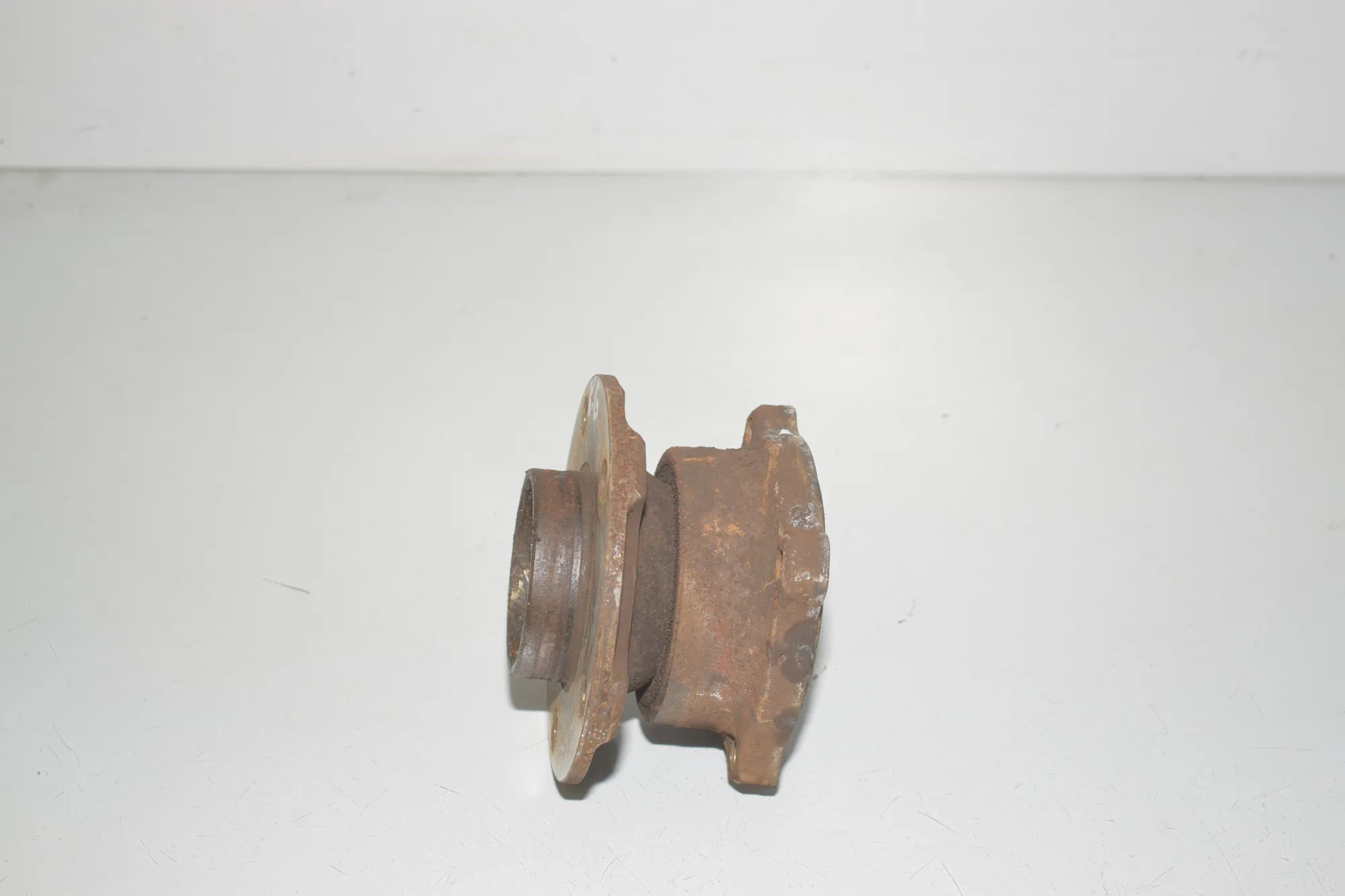 Rear Left Wheel Bearing – OEM 6867811 · BMW X5 (F15, F85) M 50 d 2017 – 3