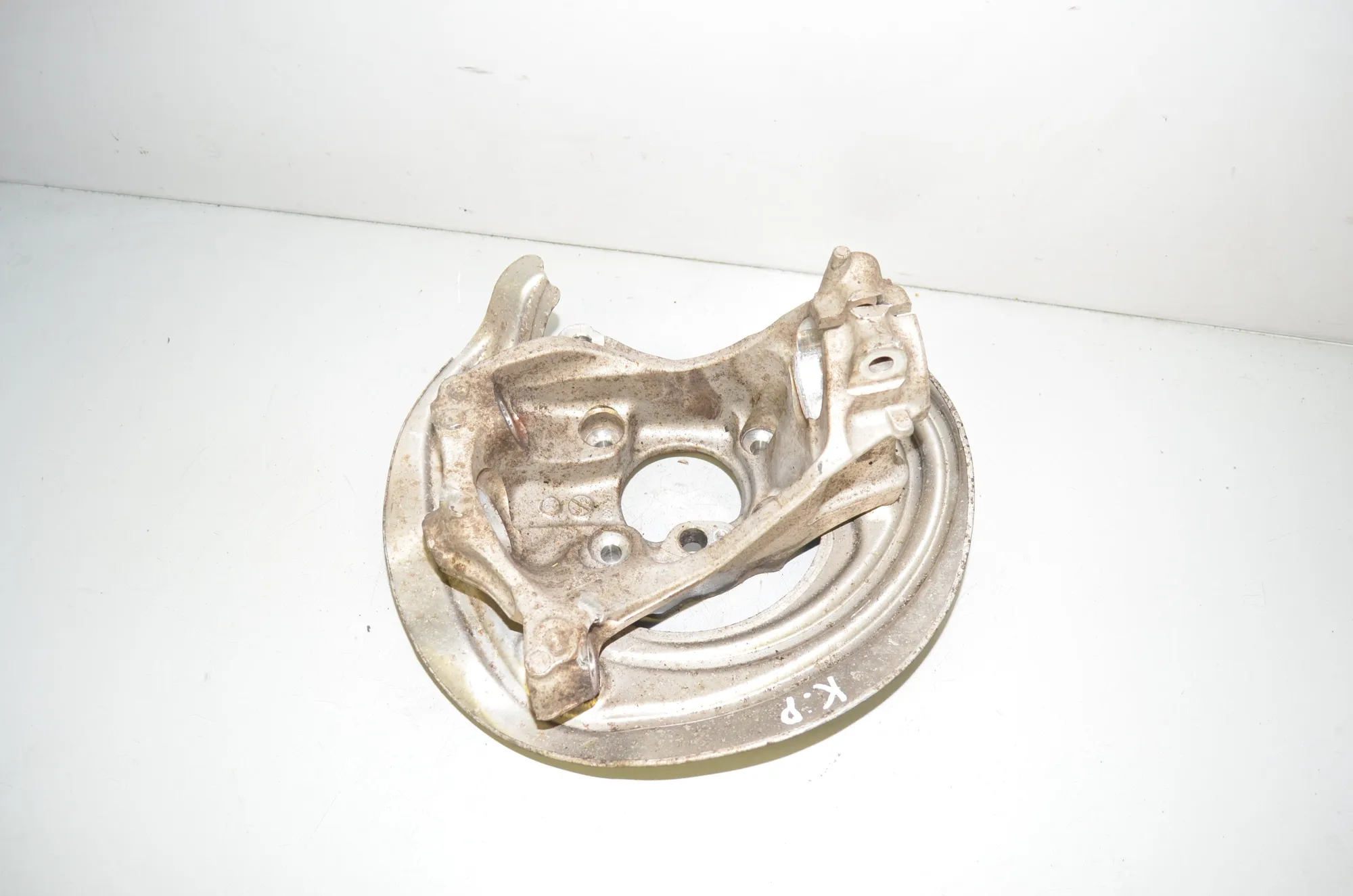 Front Left Wheel Hub – OEM 6878609 · BMW 3 Touring (G21) (2019 - -) 320 d 2020 – 4