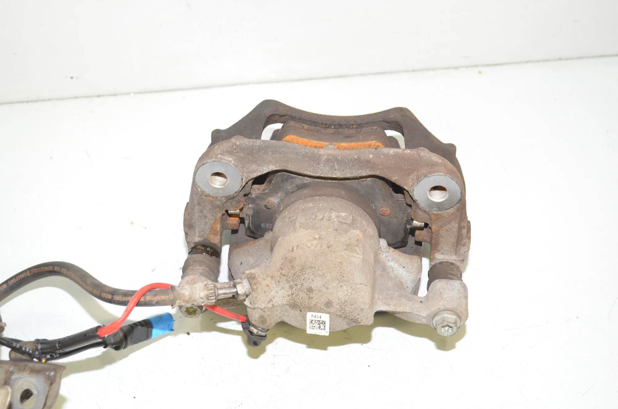 Front Left Brake Caliper – OEM 6860266 · BMW 3 Touring (G21) (2019 - -) 320 d 2020 – 4