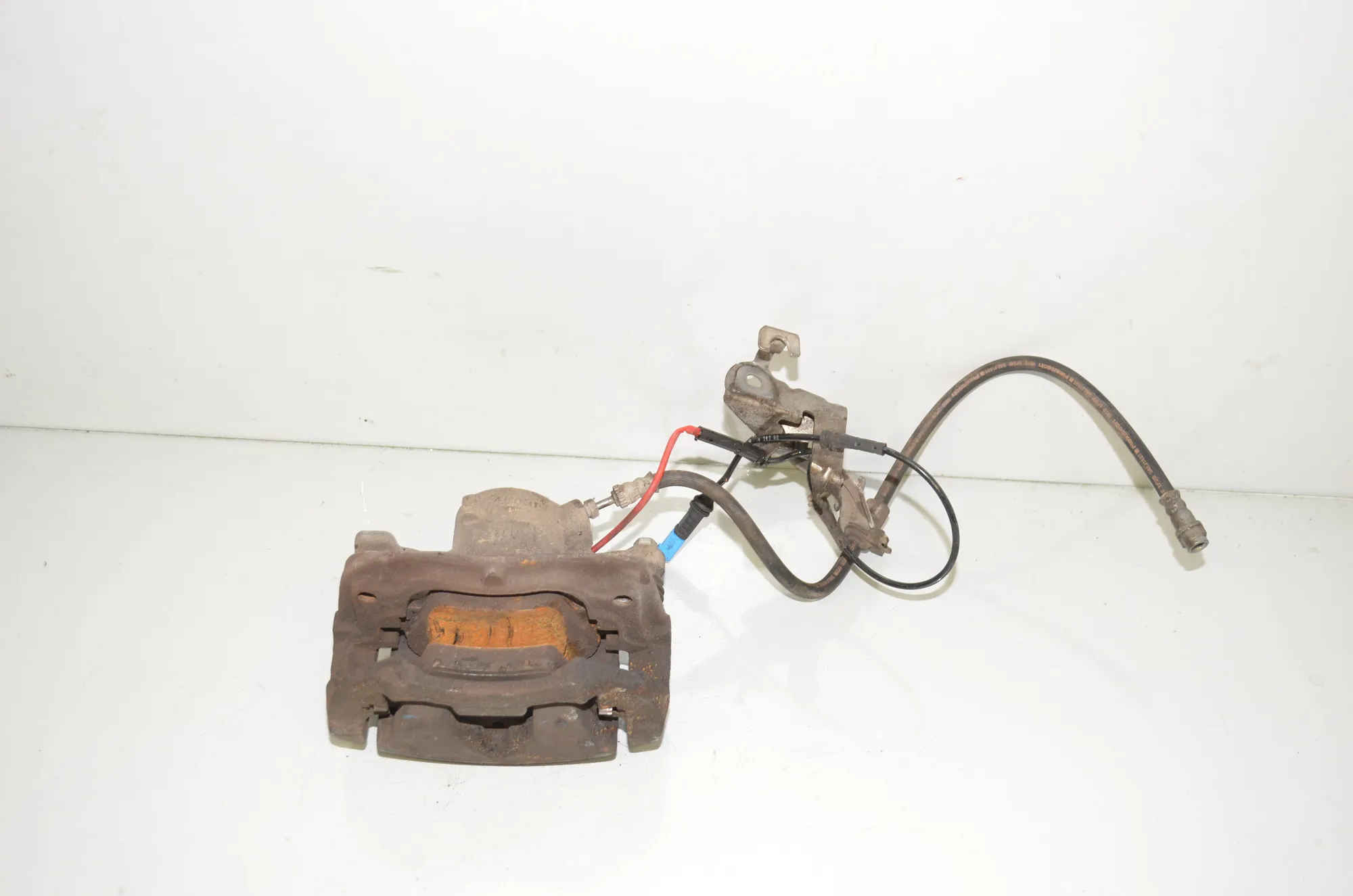 Front Left Brake Caliper – OEM 6860266 · BMW 3 Touring (G21) (2019 - -) 320 d 2020 – 3