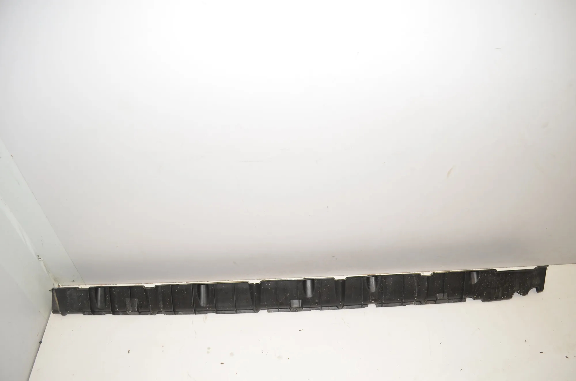 Sideskirt Bracket – OEM 7207198 · BMW X5 (E70) xDrive 30 d 2011 – 2