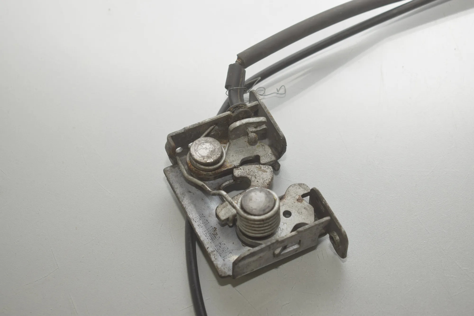 Bonnet Lock – OEM 7178754 · BMW X5 (E70) xDrive 30 d 2011 – 4