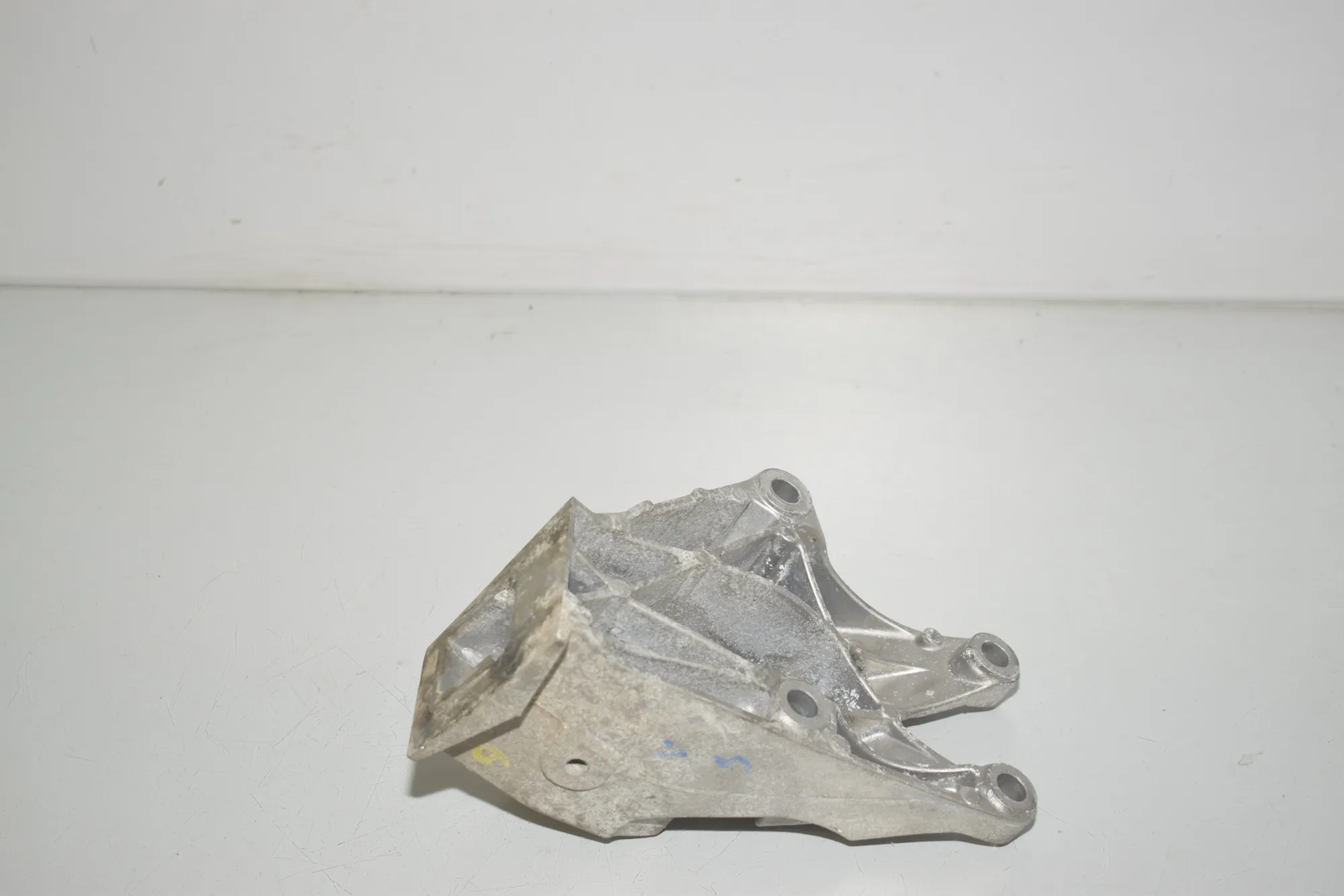 Left Side Engine Bracket – OEM 6876207 · BMW 3 Touring (G21) (2019 - -) 320 d 2020 – 3