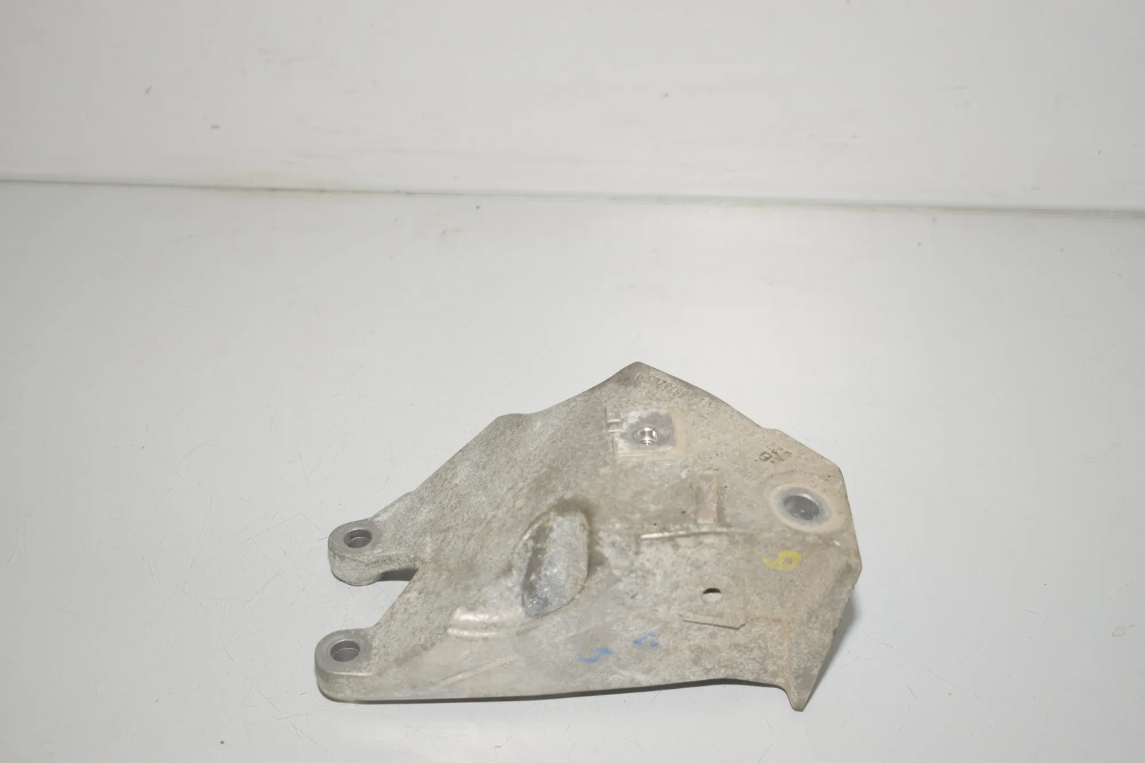 Left Side Engine Bracket – OEM 6876207 · BMW 3 Touring (G21) (2019 - -) 320 d 2020 – 2