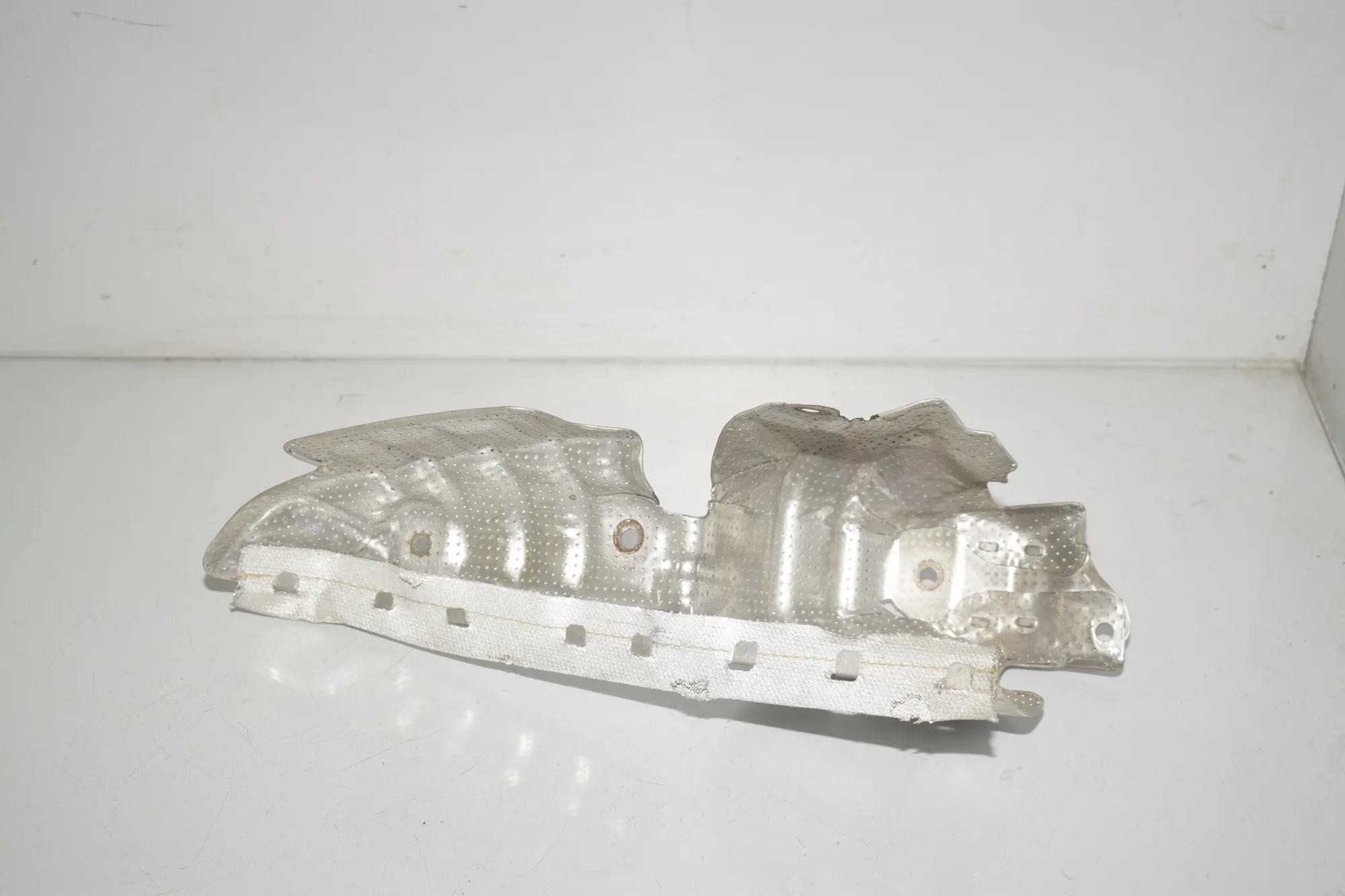 Heat Protection – OEM 8585811 · BMW 3 Touring (G21) (2019 - -) 320 d 2020 – 2