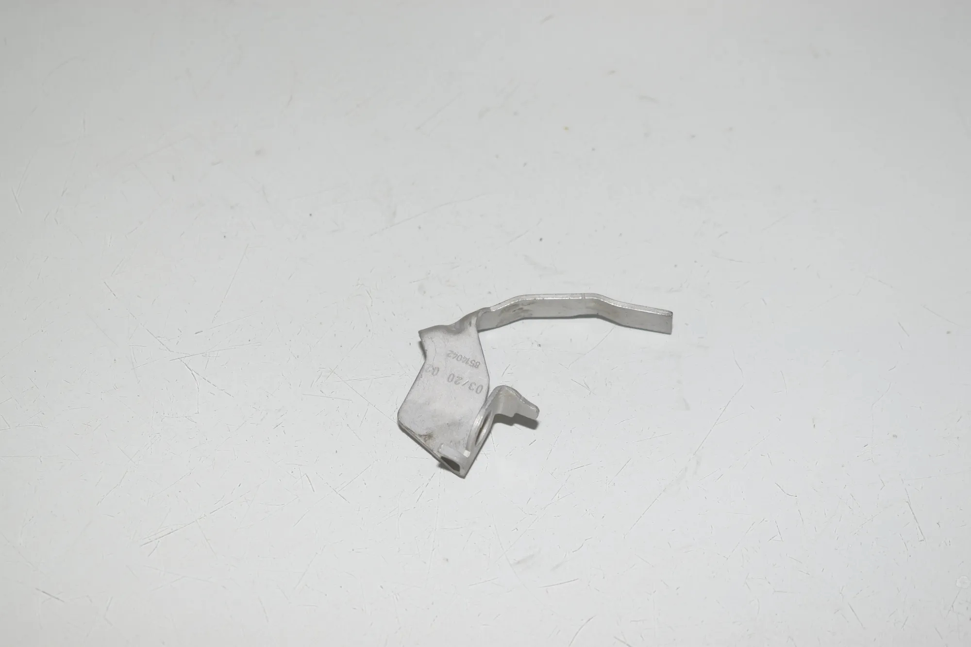 Bracket – OEM 8514042 · BMW 3 Touring (G21) (2019 - -) 320 d 2020 – 4