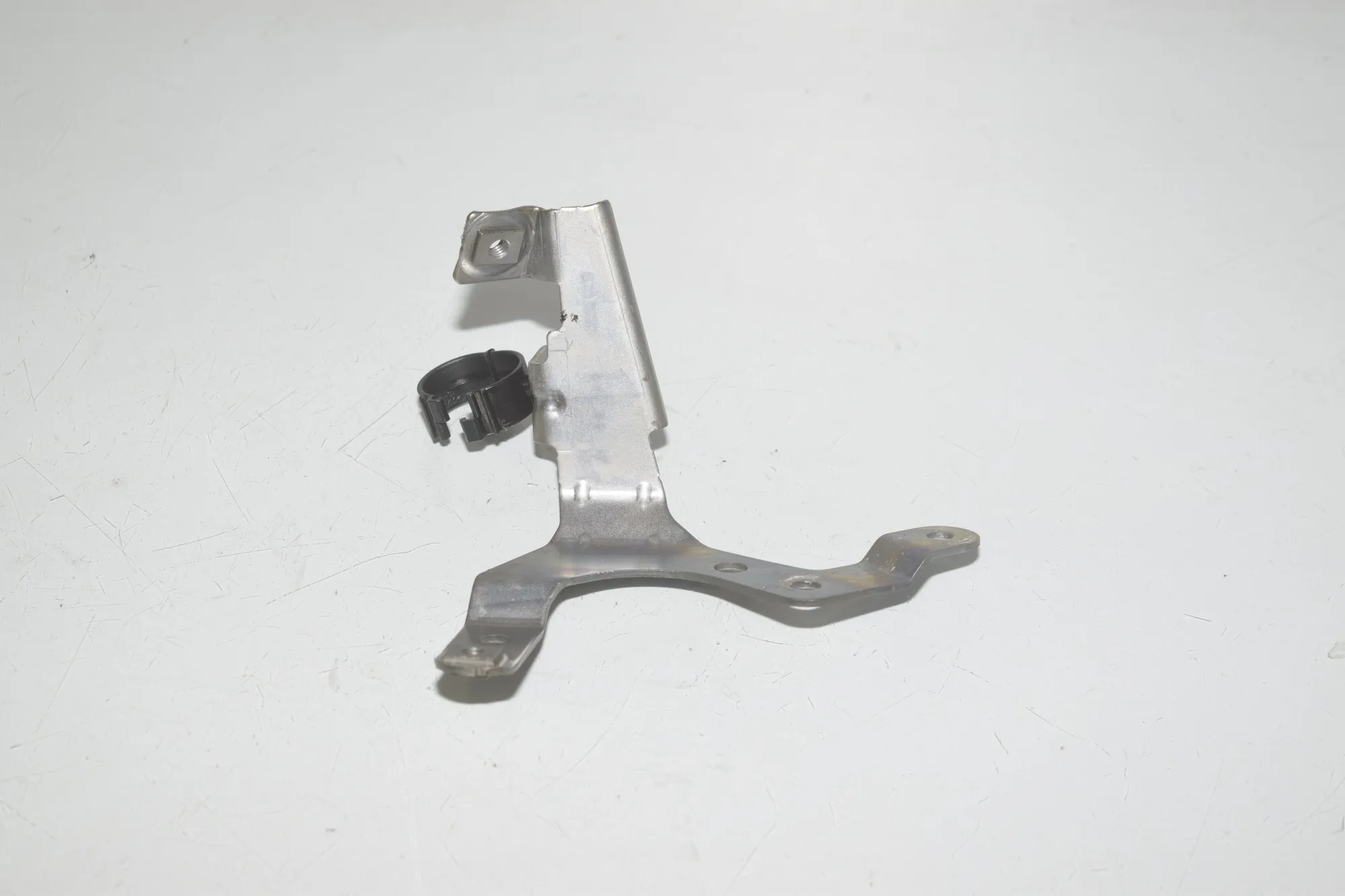 Bracket – OEM 8476991 · BMW 3 Touring (G21) (2019 - -) 320 d 2020