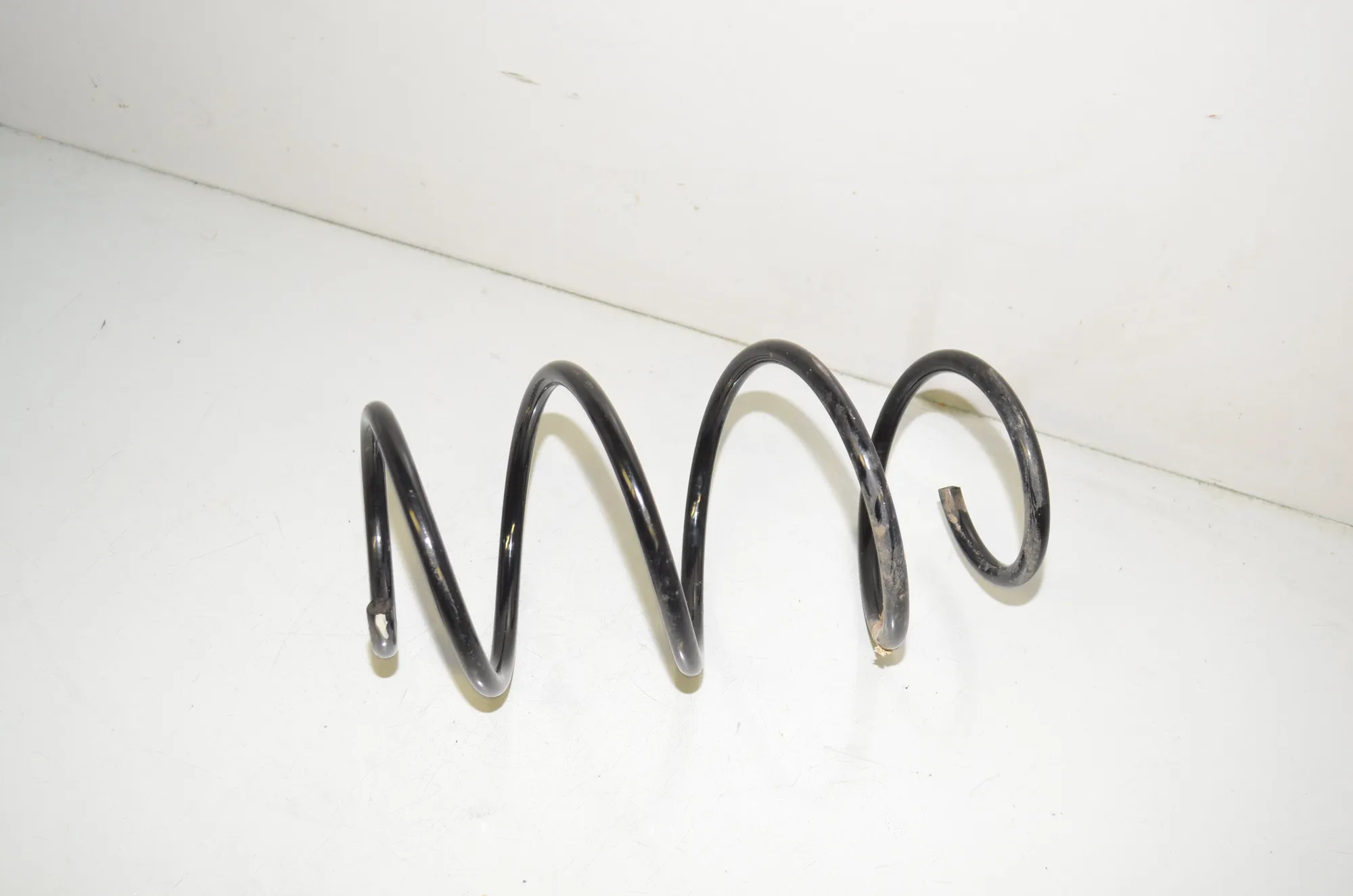Front Right Coil Spring – OEM 6851715 · BMW 2 Cabrio (F23) 218 i 2017 – 4