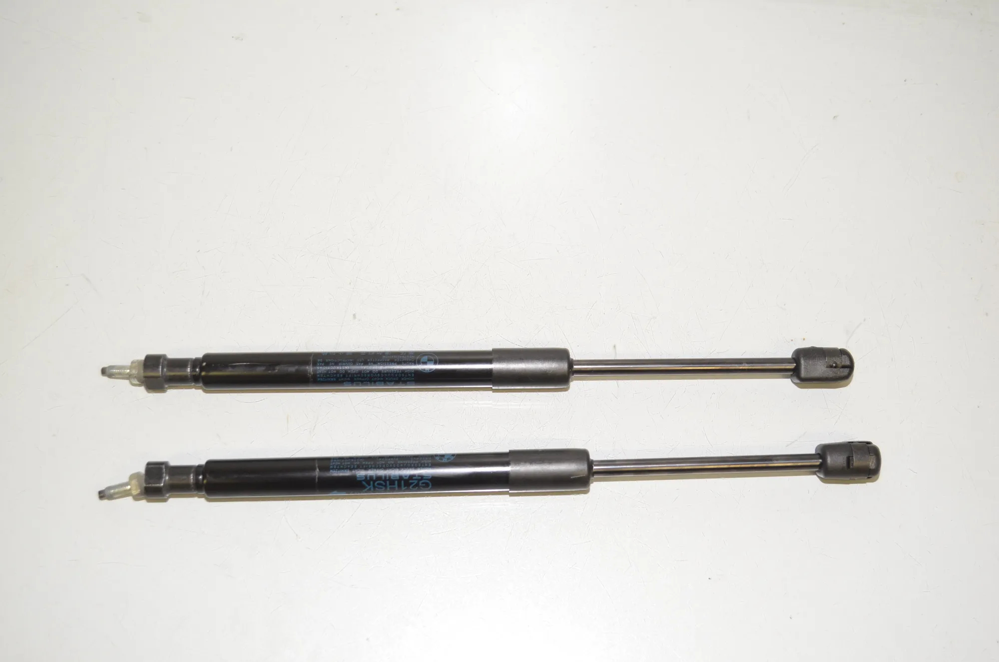Left Side Tailgate Gas Strut – OEM 7453412 · BMW 3 Touring (G21) (2019 - -) 320 d 2020 – 3