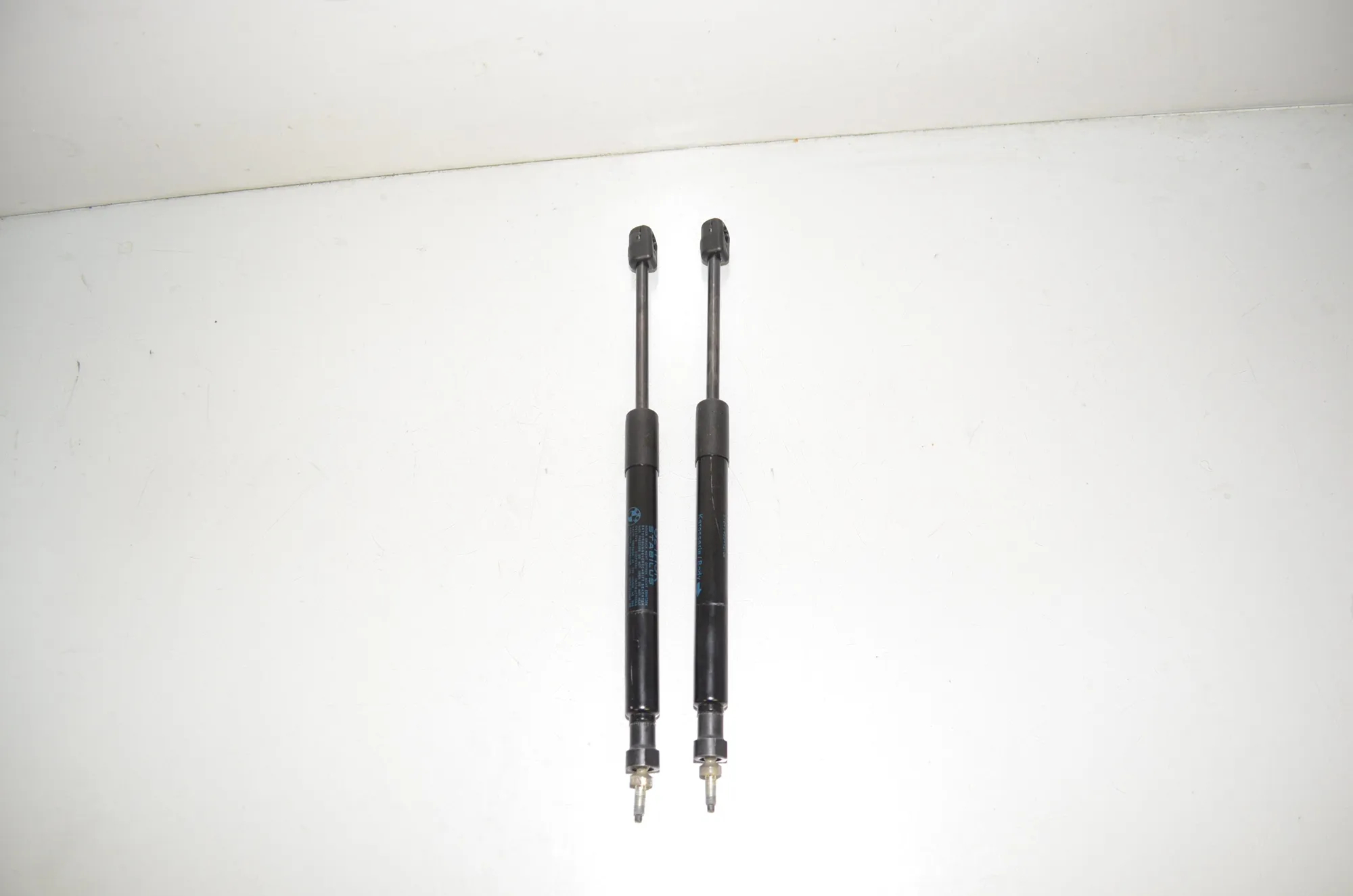 Left Side Tailgate Gas Strut – OEM 7453412 · BMW 3 Touring (G21) (2019 - -) 320 d 2020 – 2