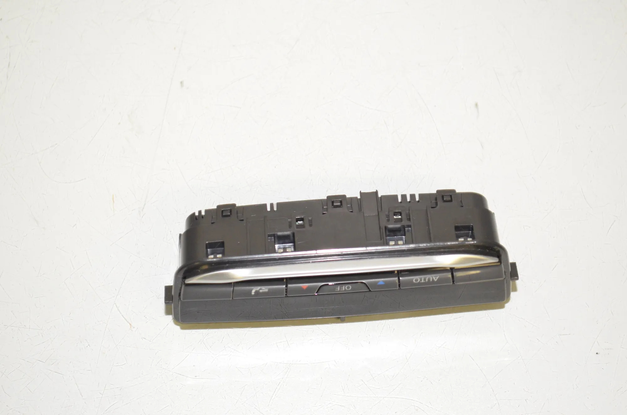 Climate Control Unit – OEM 9493012 · BMW 3 Touring (G21) (2019 - -) 320 d 2020 – 2