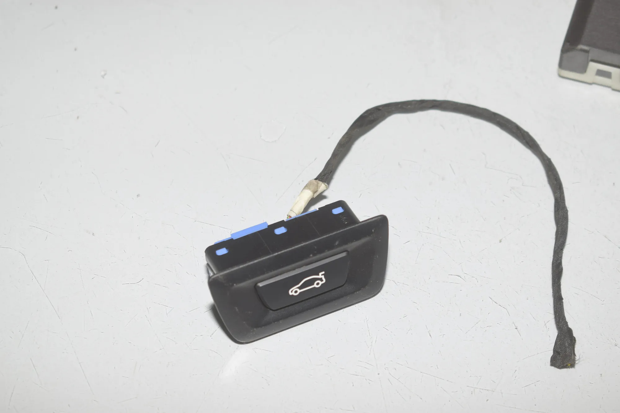 Electric Tailgate Opening Kit – OEM 9852925 · BMW 3 Touring (G21) (2019 - -) 320 d 2020 – 8