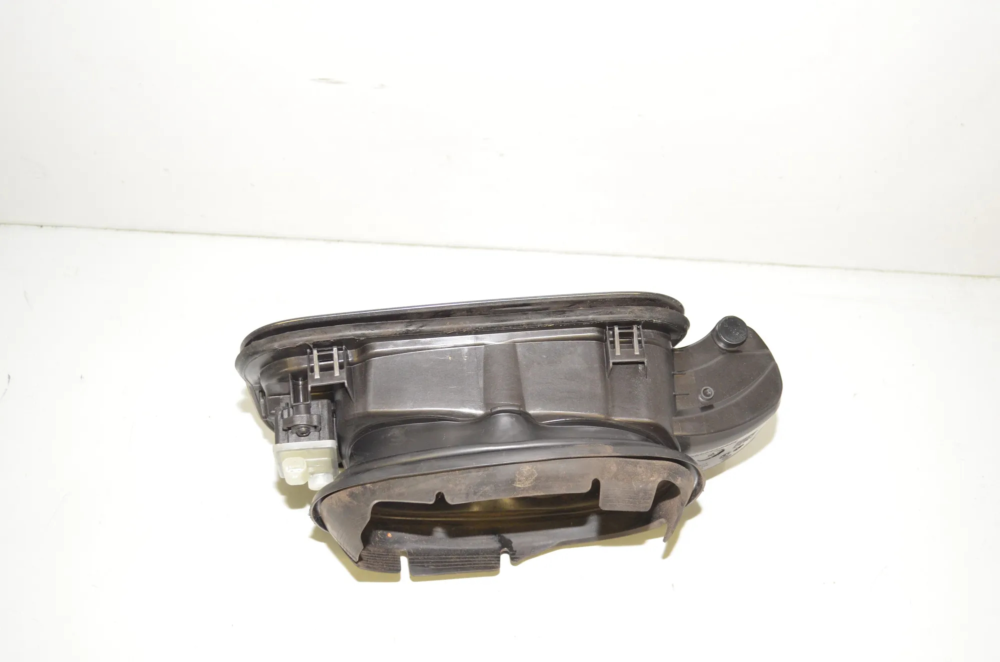 Fuel Tank Flap Cap – OEM 7433410 · BMW 3 Touring (G21) (2019 - -) 320 d 2020 – 2