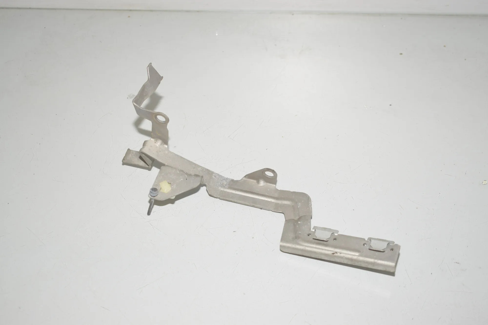 Bracket – OEM 8570829 · BMW 3 Touring (G21) (2019 - -) 320 d 2020 – 3