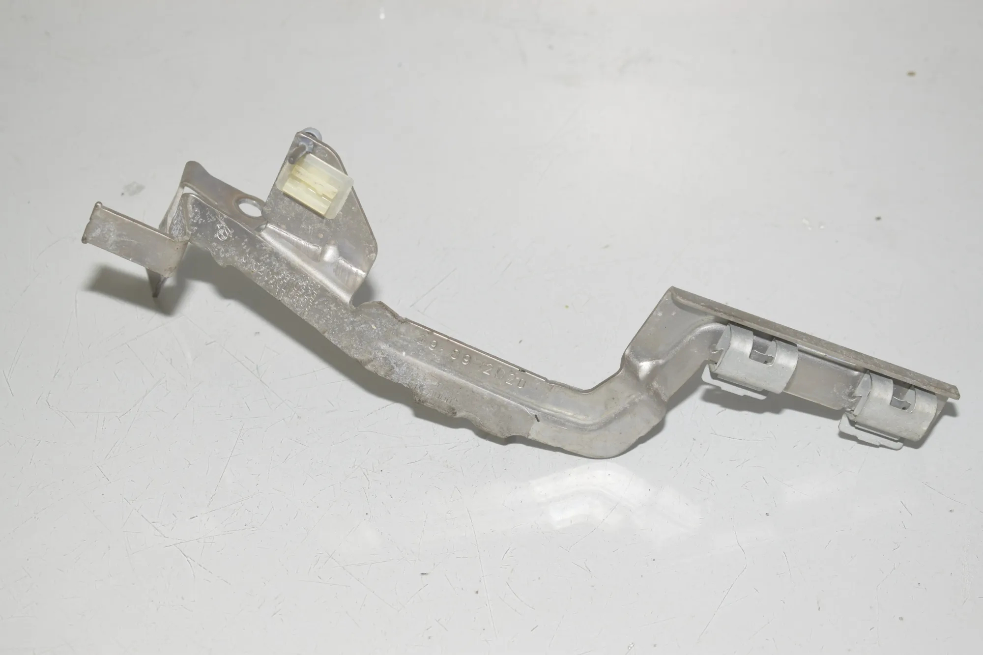 Bracket – OEM 8570829 · BMW 3 Touring (G21) (2019 - -) 320 d 2020 – 2