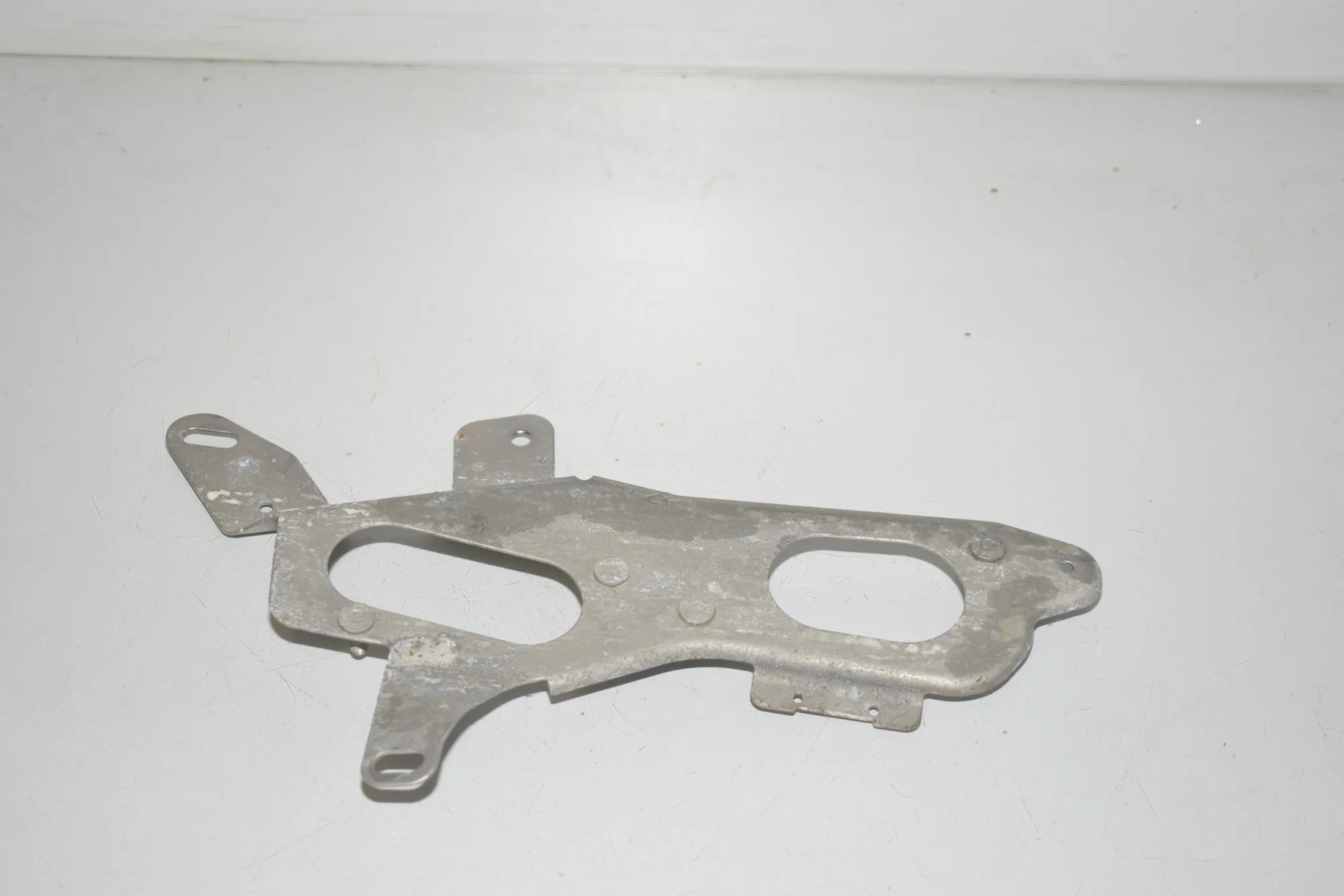 Bracket – OEM 8570053 · BMW 3 Touring (G21) (2019 - -) 320 d 2020 – 2
