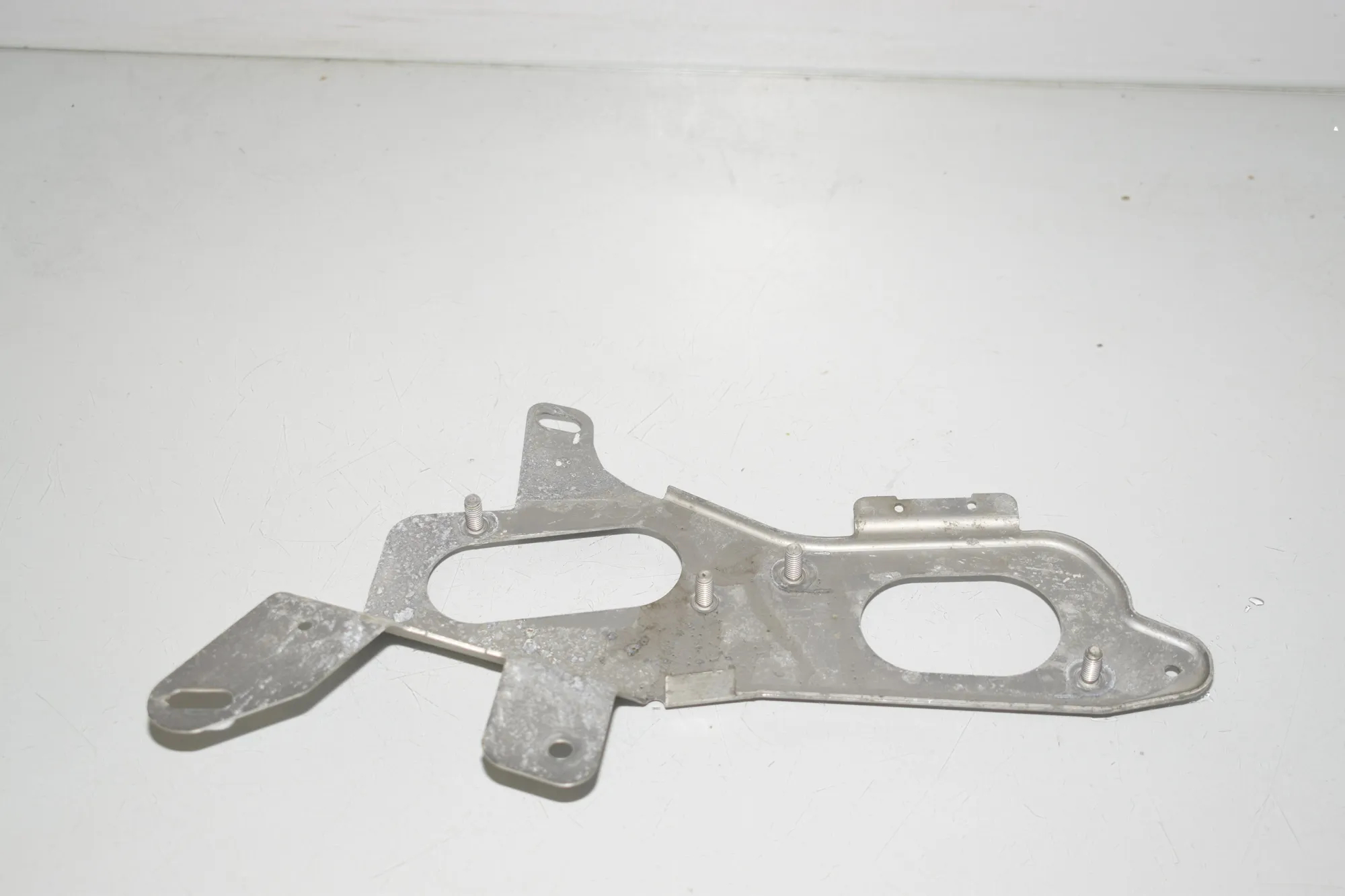 Bracket – OEM 8570053 · BMW 3 Touring (G21) (2019 - -) 320 d 2020 – 3