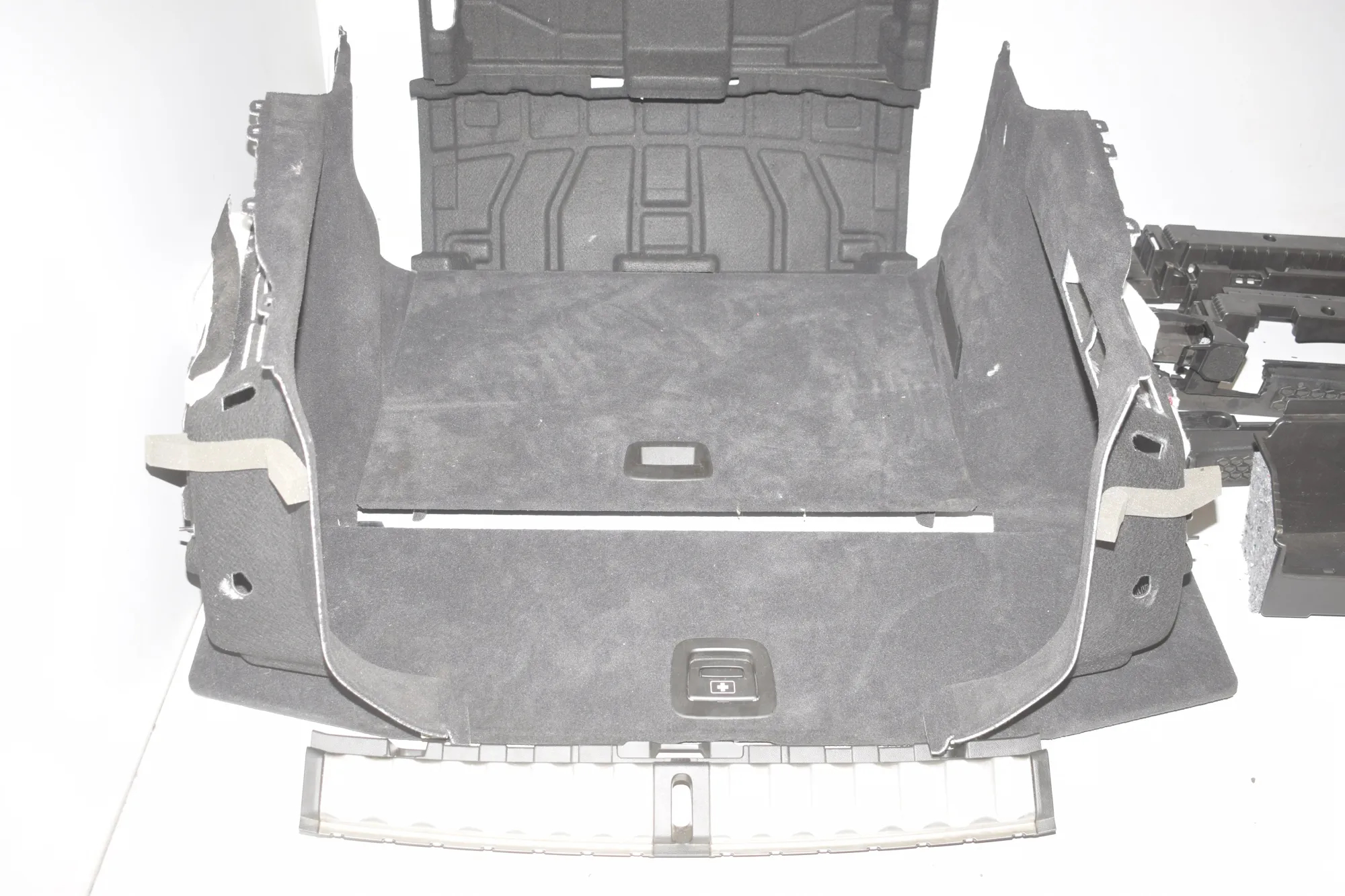 Trunk Trim Kit – OEM 7473732 · BMW 3 Touring (G21) (2019 - -) 320 d 2020 – 8