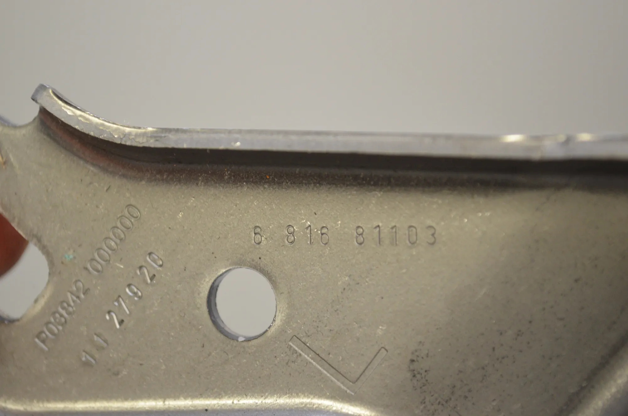 Bracket – OEM 6816811 · BMW 3 Touring (G21) (2019 - -) 320 d 2020 – 4
