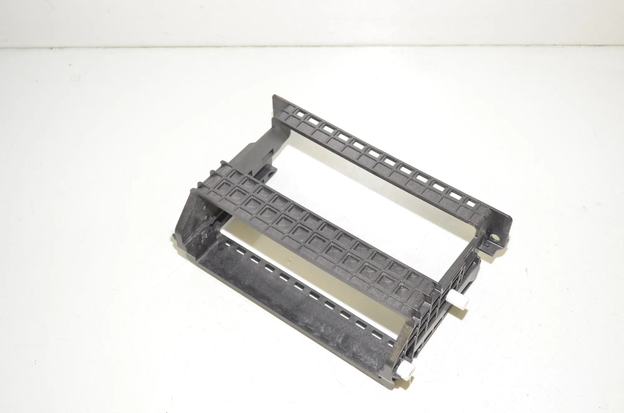 Bracket – OEM 6821238 · BMW 3 Touring (G21) (2019 - -) 320 d 2020 – 2