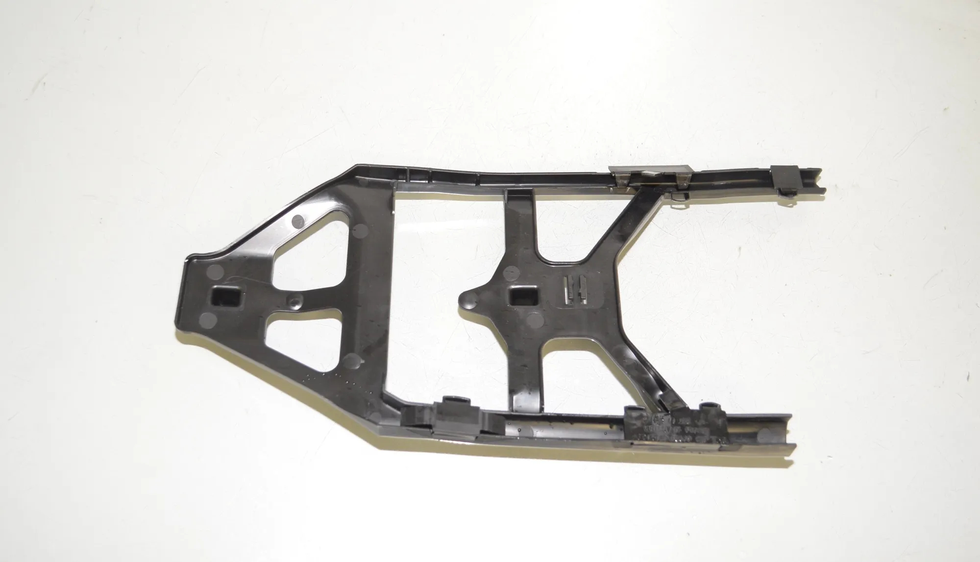 Bracket – OEM 6991131 · BMW 3 Touring (G21) (2019 - -) 320 d 2020 – 3