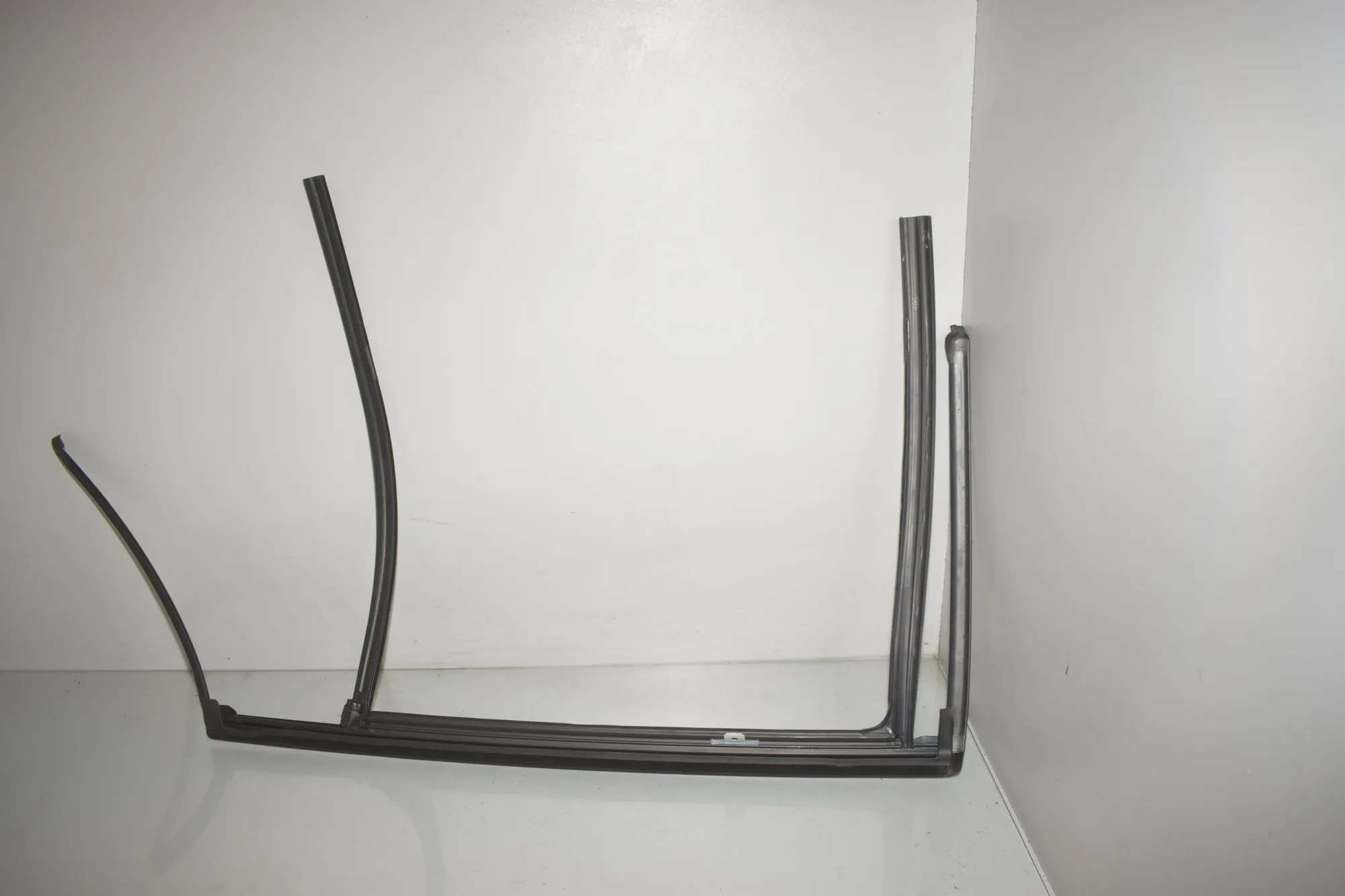 Rear Right Door Seal Rubber – OEM 7433976 · BMW 3 Touring (G21) (2019 - -) 320 d 2020 – 2