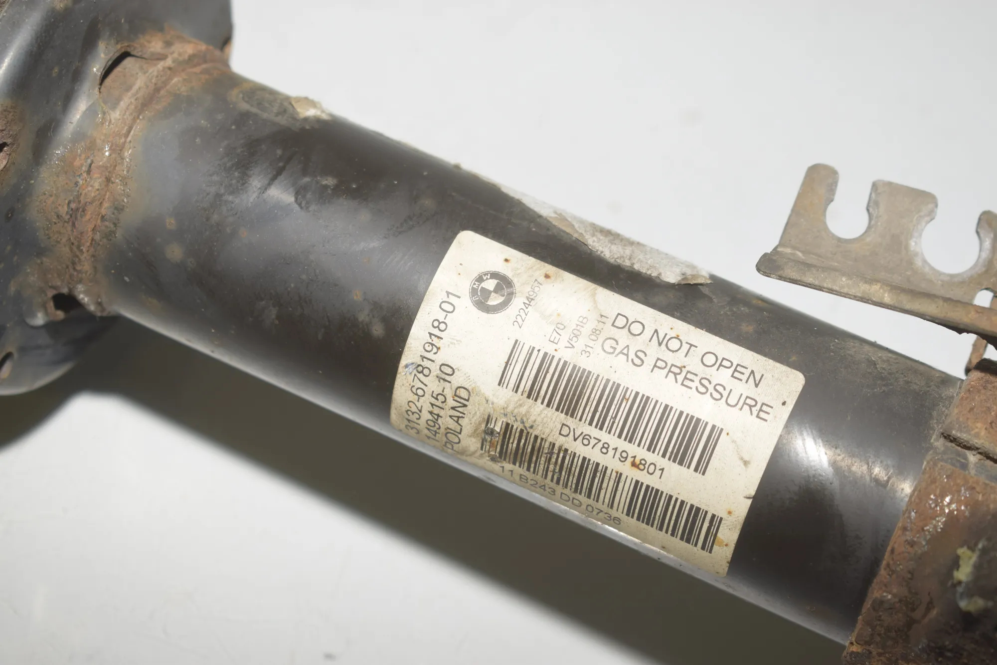 Front Left Shock Absorber – OEM 6781918 · BMW X5 (E70) xDrive 30 d 2011 – 4