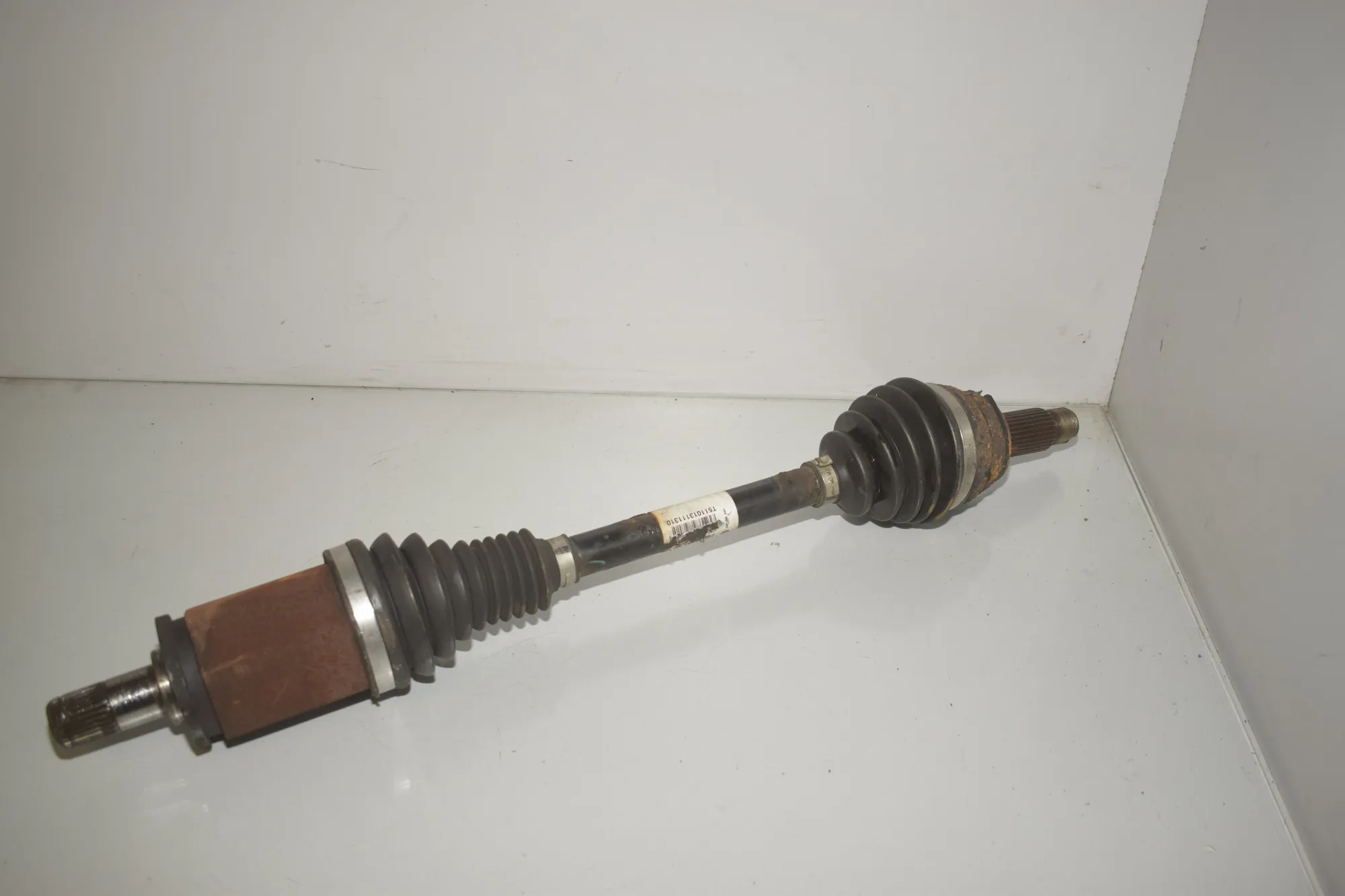 Front Left Driveshaft – OEM 7607937 · BMW X5 (E70) xDrive 30 d 2011 – 3
