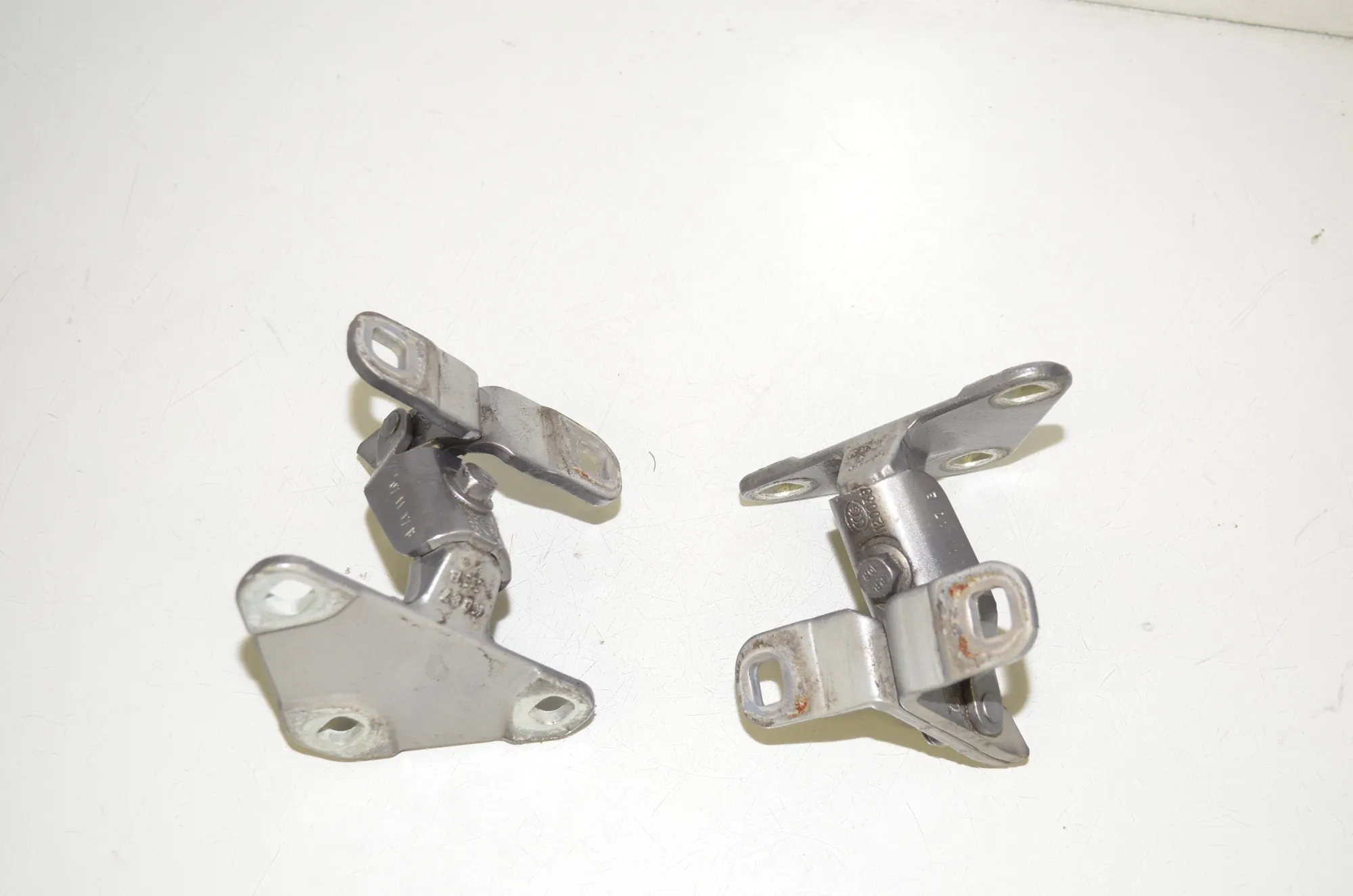 Right Side Bootlid Hinge – OEM 7352697 · BMW X5 (F15, F85) M 50 d 2017 – 3