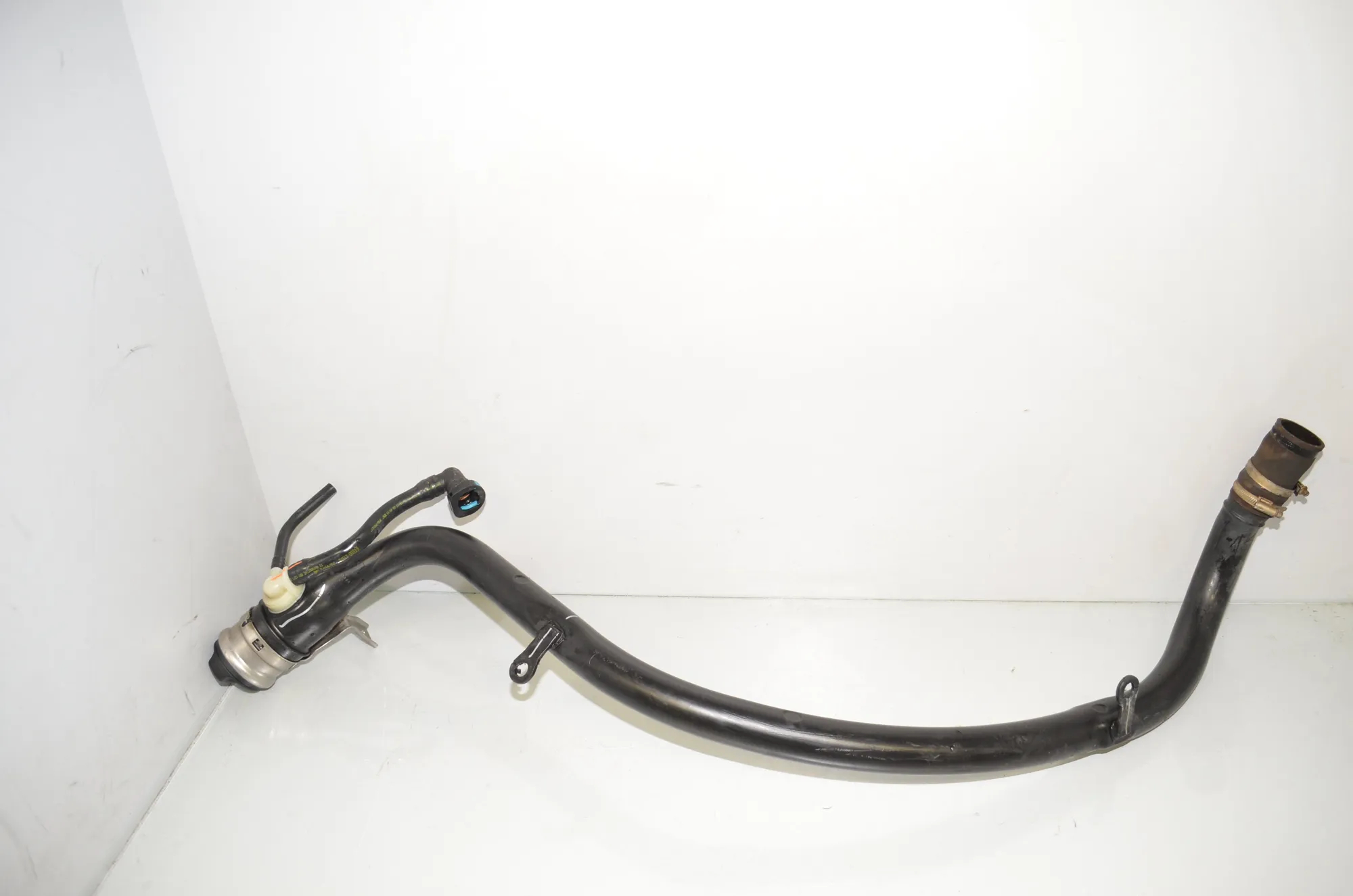 Fuel Tank Pipe – OEM 7186702 · BMW X5 (F15, F85) M 50 d 2017