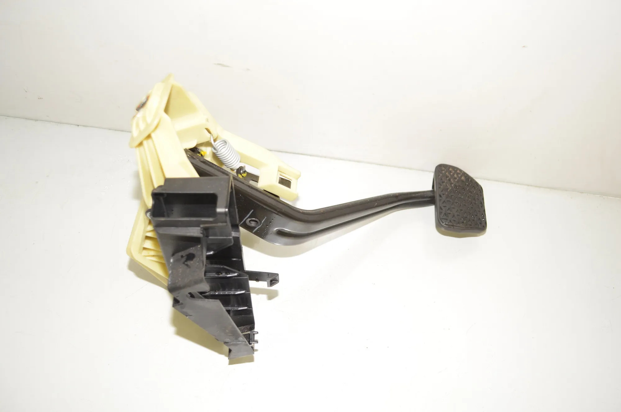 Brake Pedal – OEM 6791900 · BMW X5 (F15, F85) M 50 d 2017 – 4