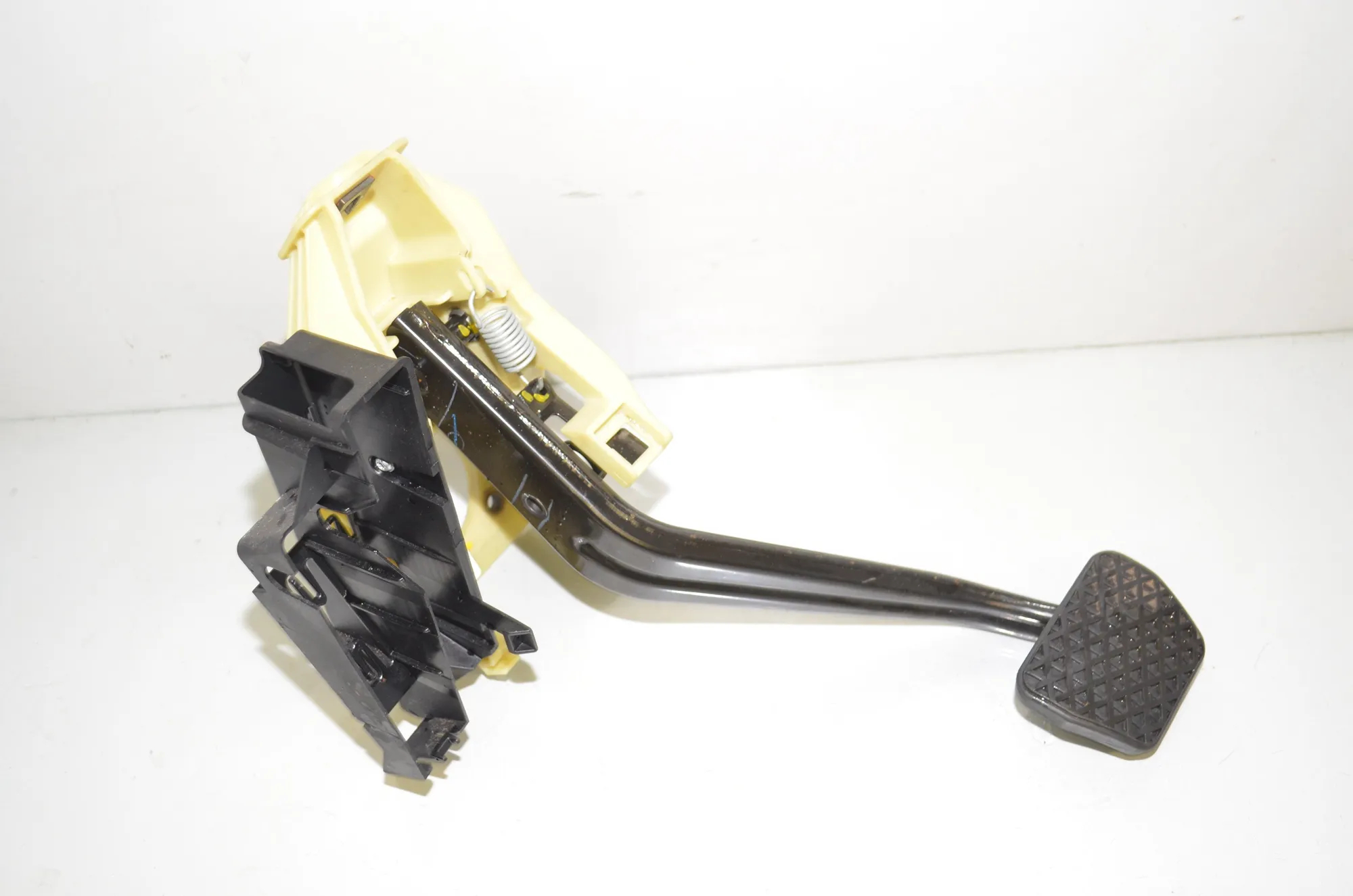 Brake Pedal – OEM 6791900 · BMW X5 (F15, F85) M 50 d 2017