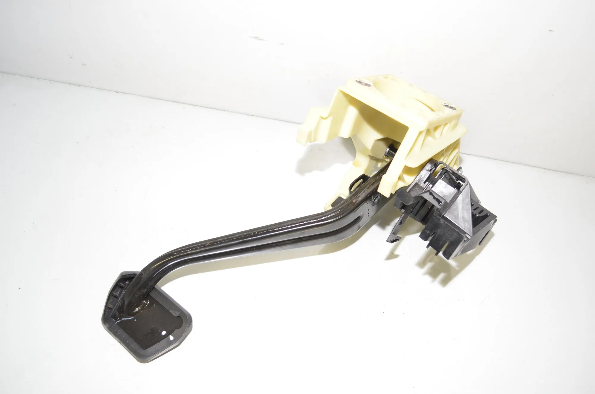 Brake Pedal – OEM 6791900 · BMW X5 (F15, F85) M 50 d 2017 – 3