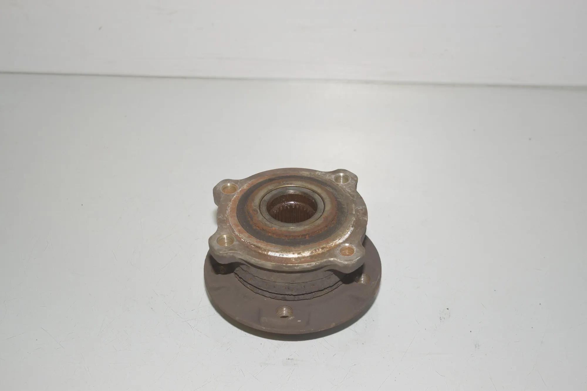Front Right Wheel Bearing – OEM 6882263 · BMW X5 (F15, F85) M 50 d 2017 – 4