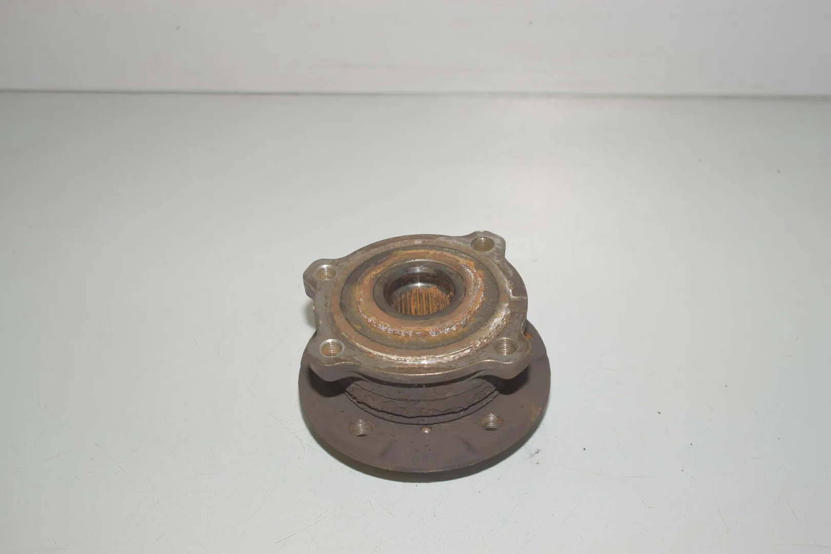 Front Left Wheel Bearing – OEM 6882263 · BMW X5 (F15, F85) M 50 d 2017 – 4