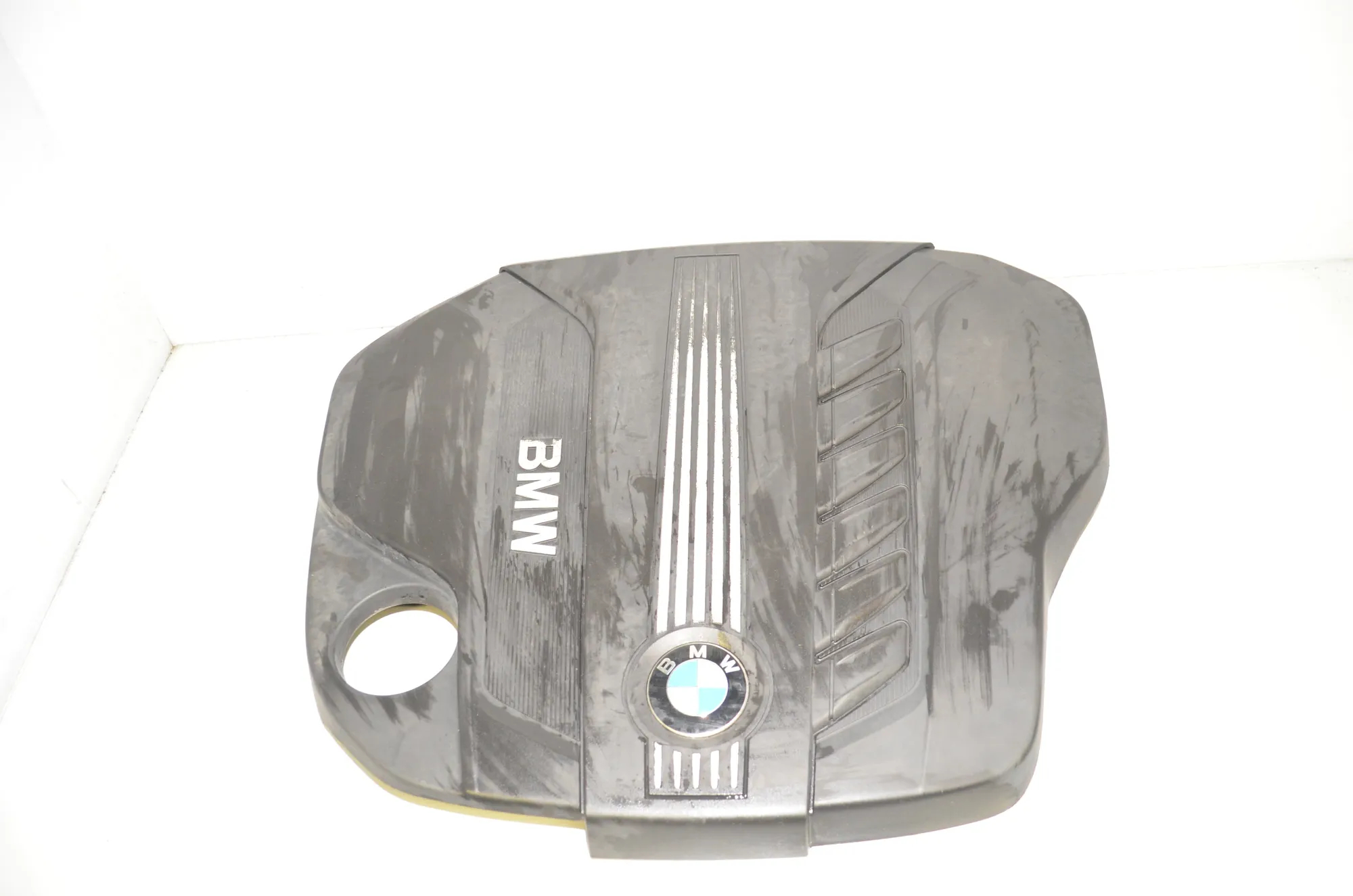 Engine Cover – OEM 7812063 · BMW X5 (E70) xDrive 30 d 2011