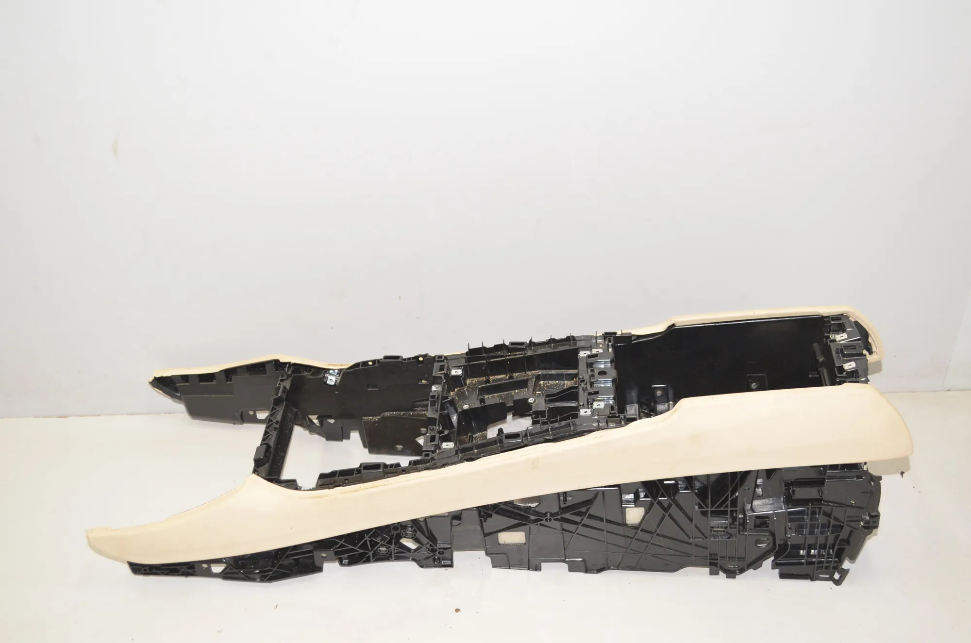 Center Console – OEM 9252117 · BMW X5 (F15, F85) M 50 d 2017