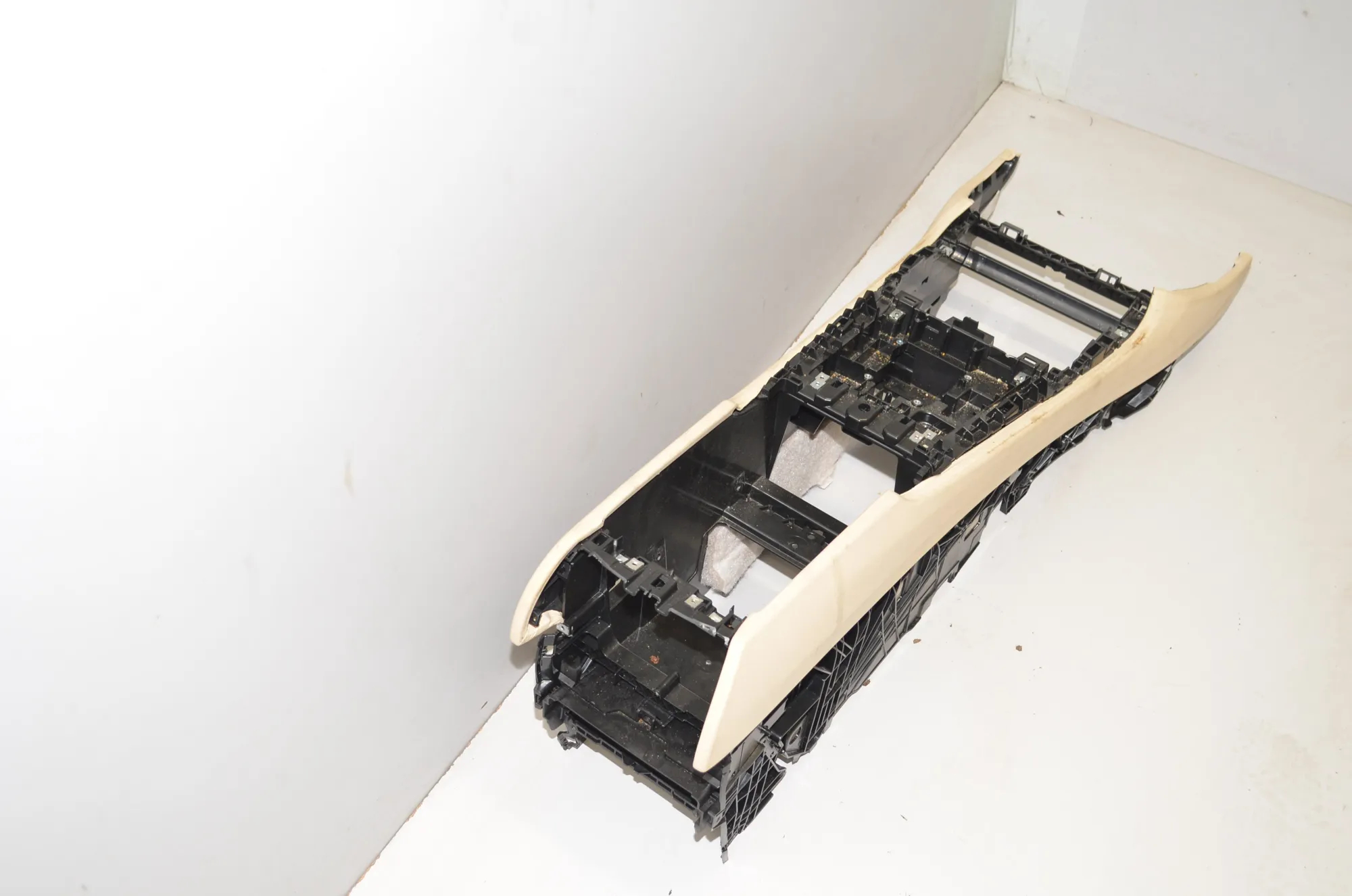 Center Console – OEM 9252117 · BMW X5 (F15, F85) M 50 d 2017 – 3