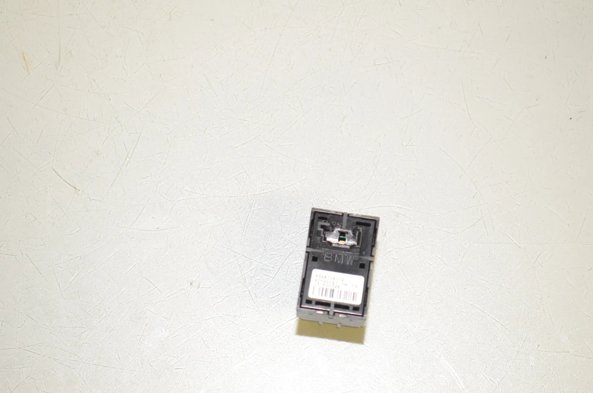 Tailgate Open Switch – OEM 9318704 · BMW X5 (F15, F85) M 50 d 2017 – 3